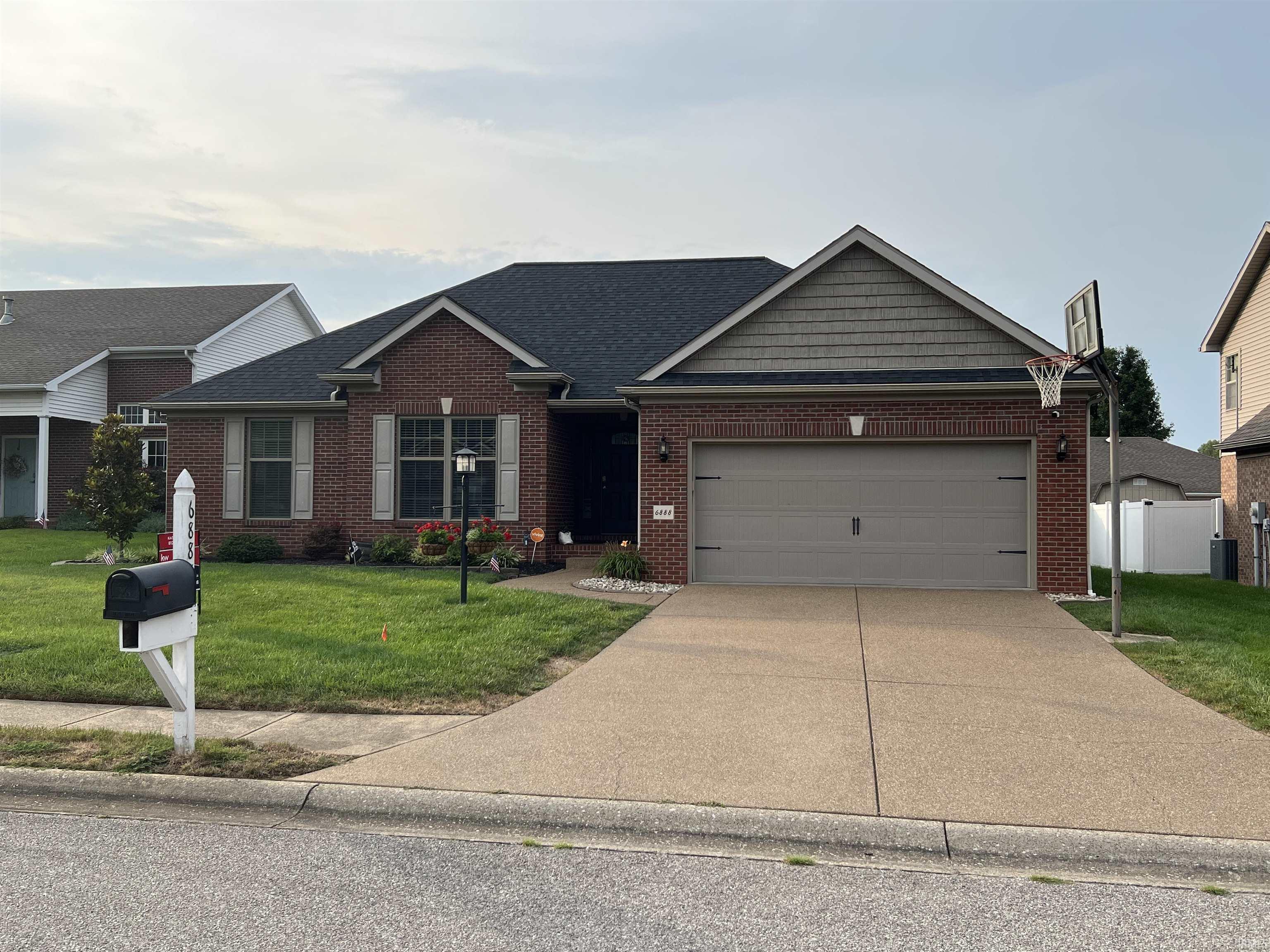 6888 Cottage Lane Property Photo 1