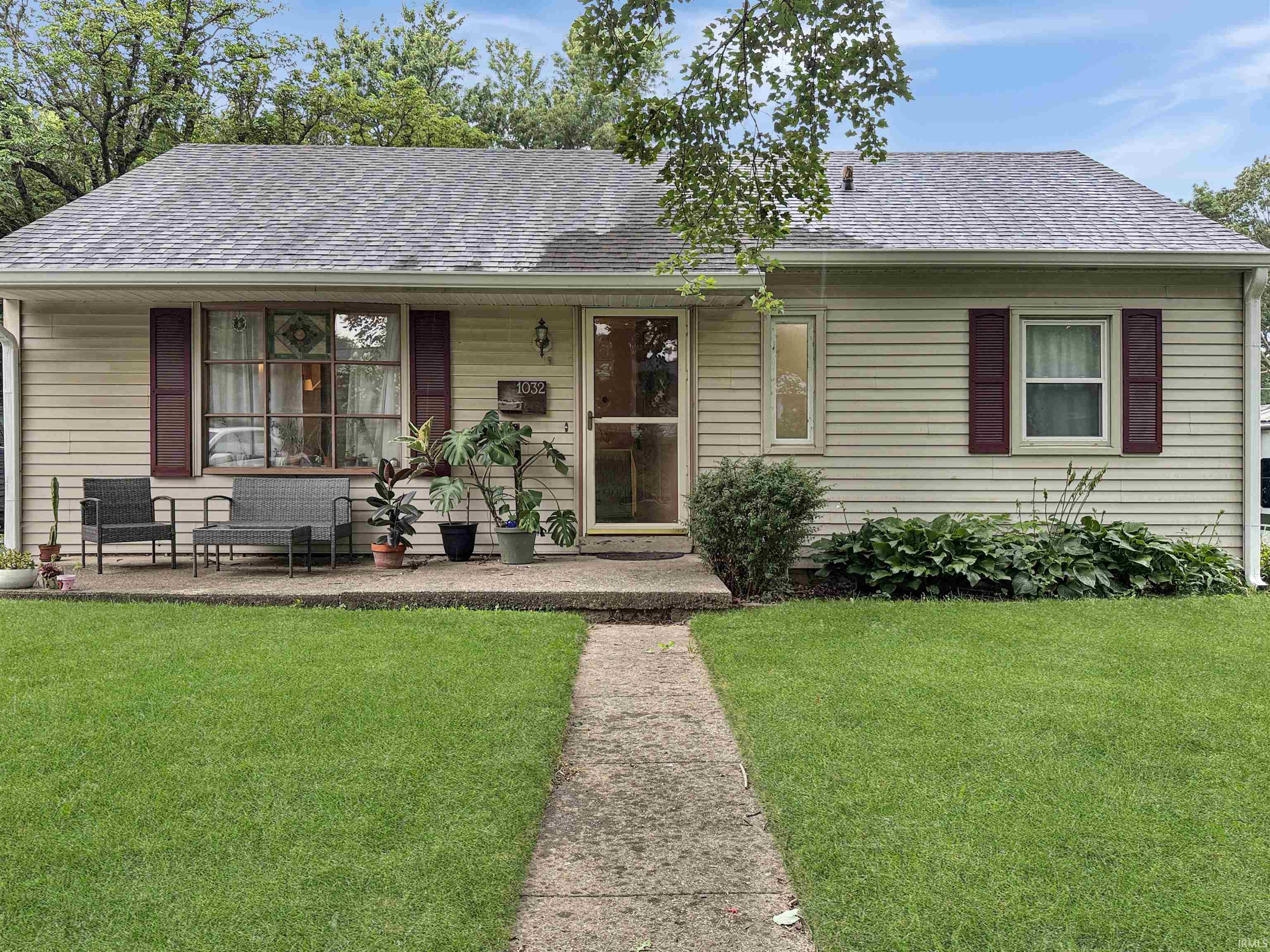 1032 Tulip Lane Property Photo 1