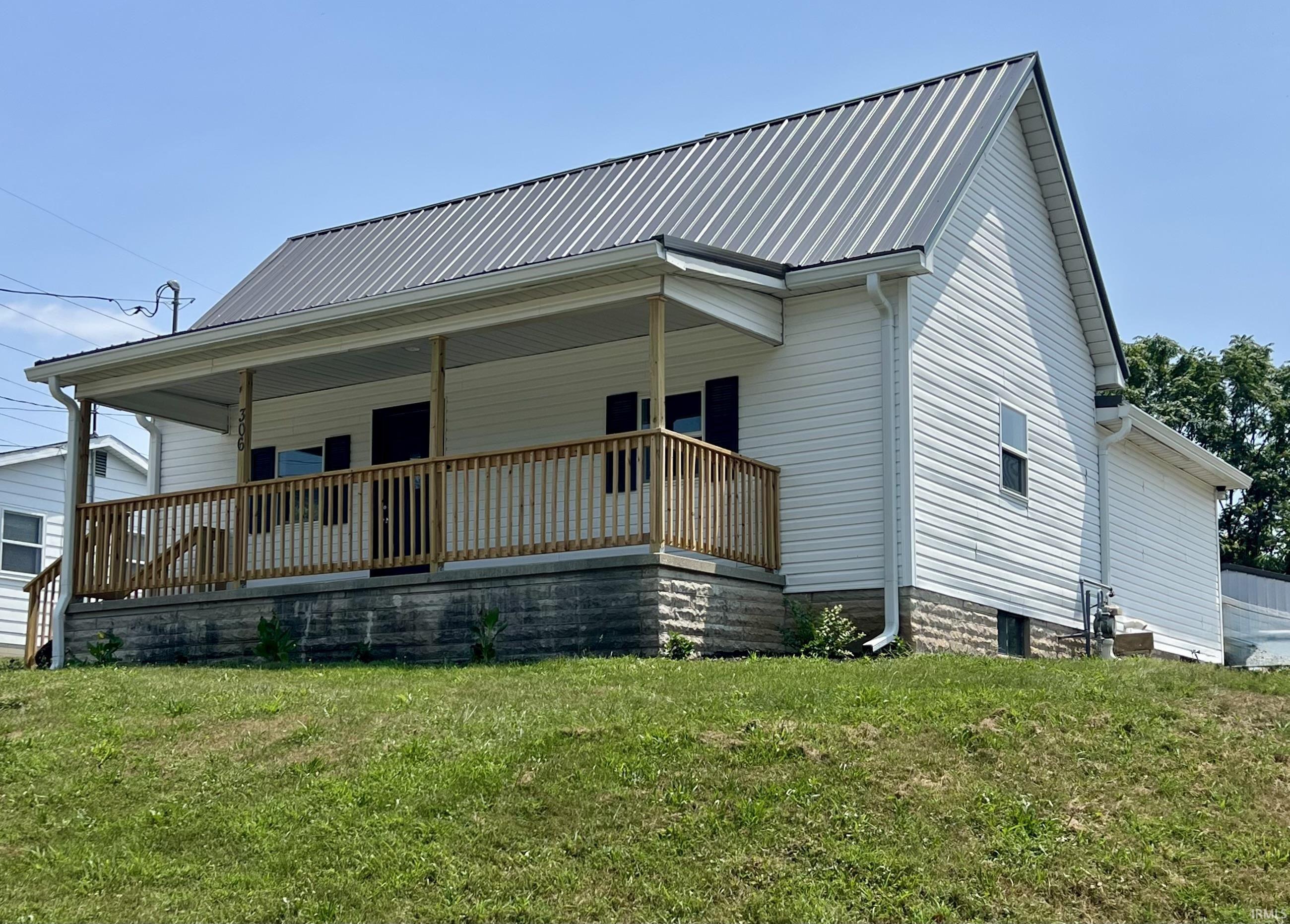 306 3rd Street Property Photo 1