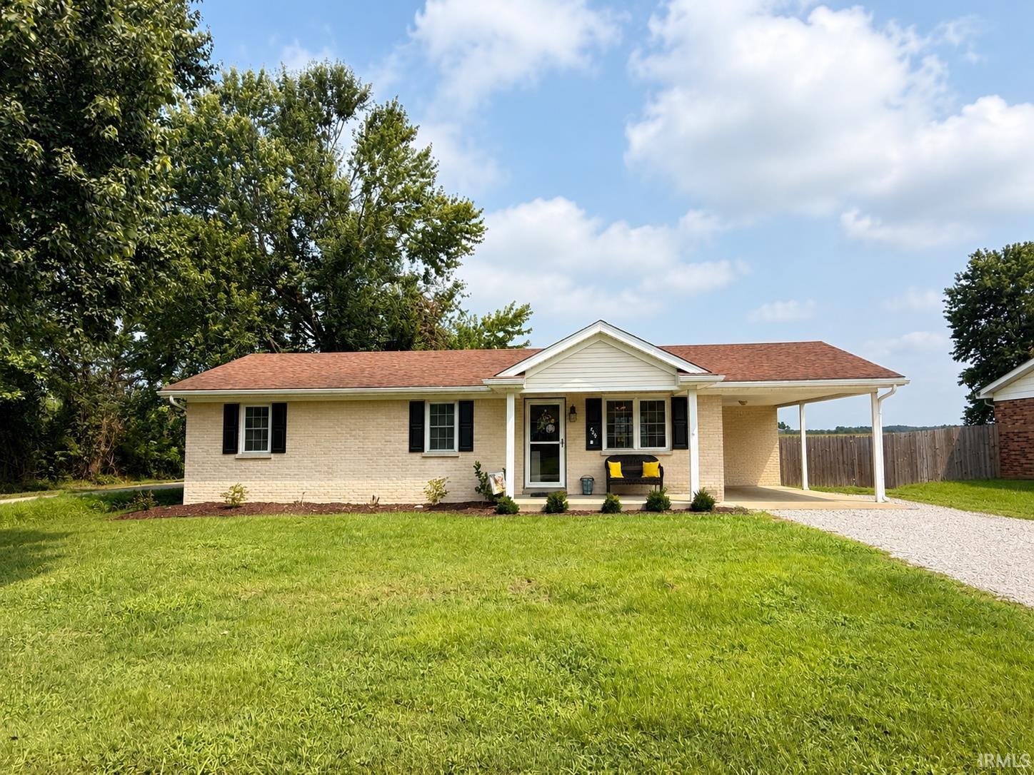 464 Les Drive