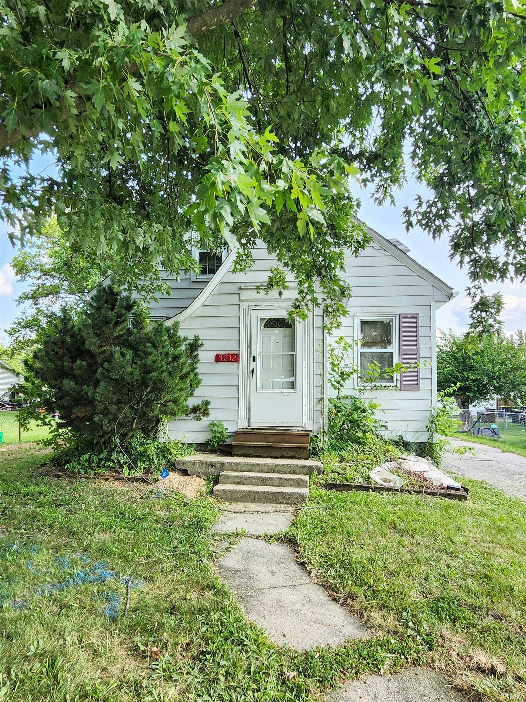 3812 Eastway Drive Property Photo 1