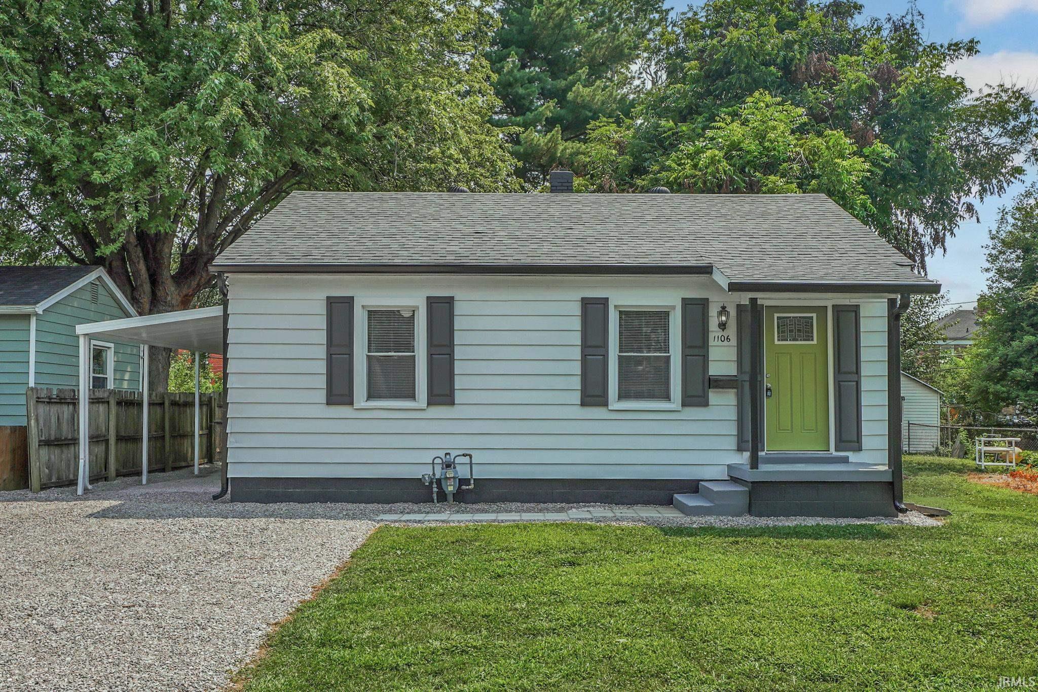 1106 S Boeke Road Property Photo 1