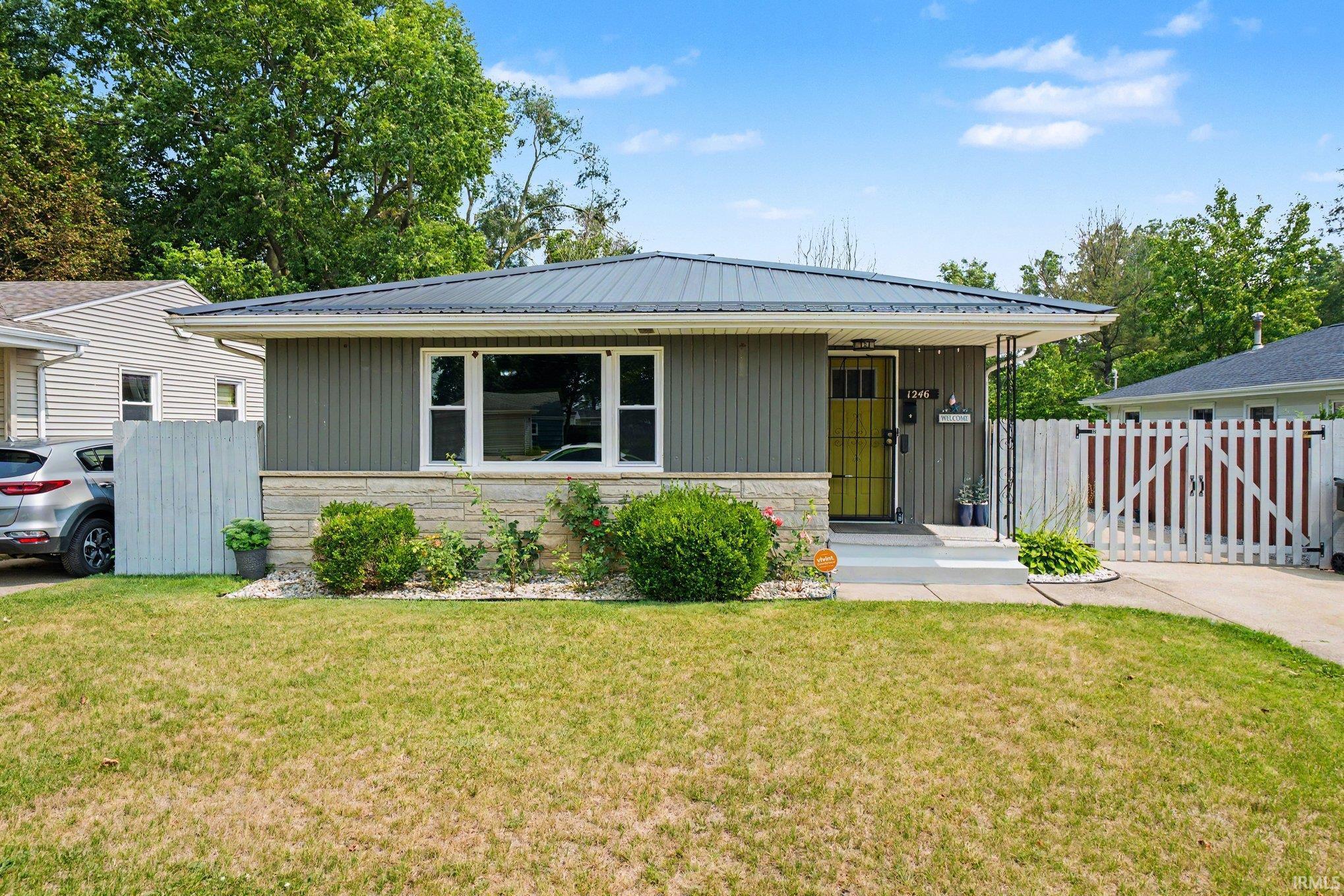 1246 Woodlawn Boulevard Property Photo 1