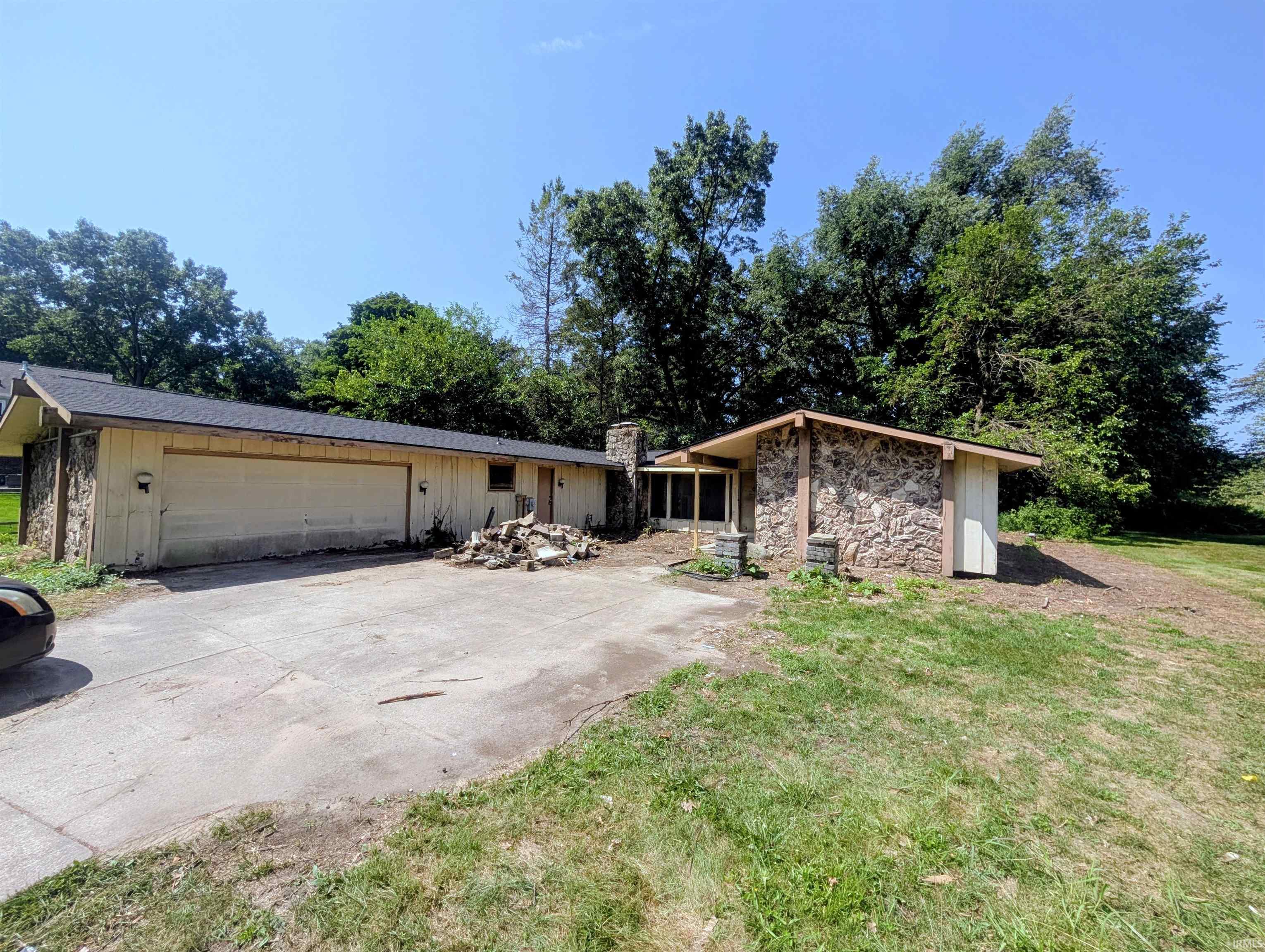50745 Lincroft Drive
