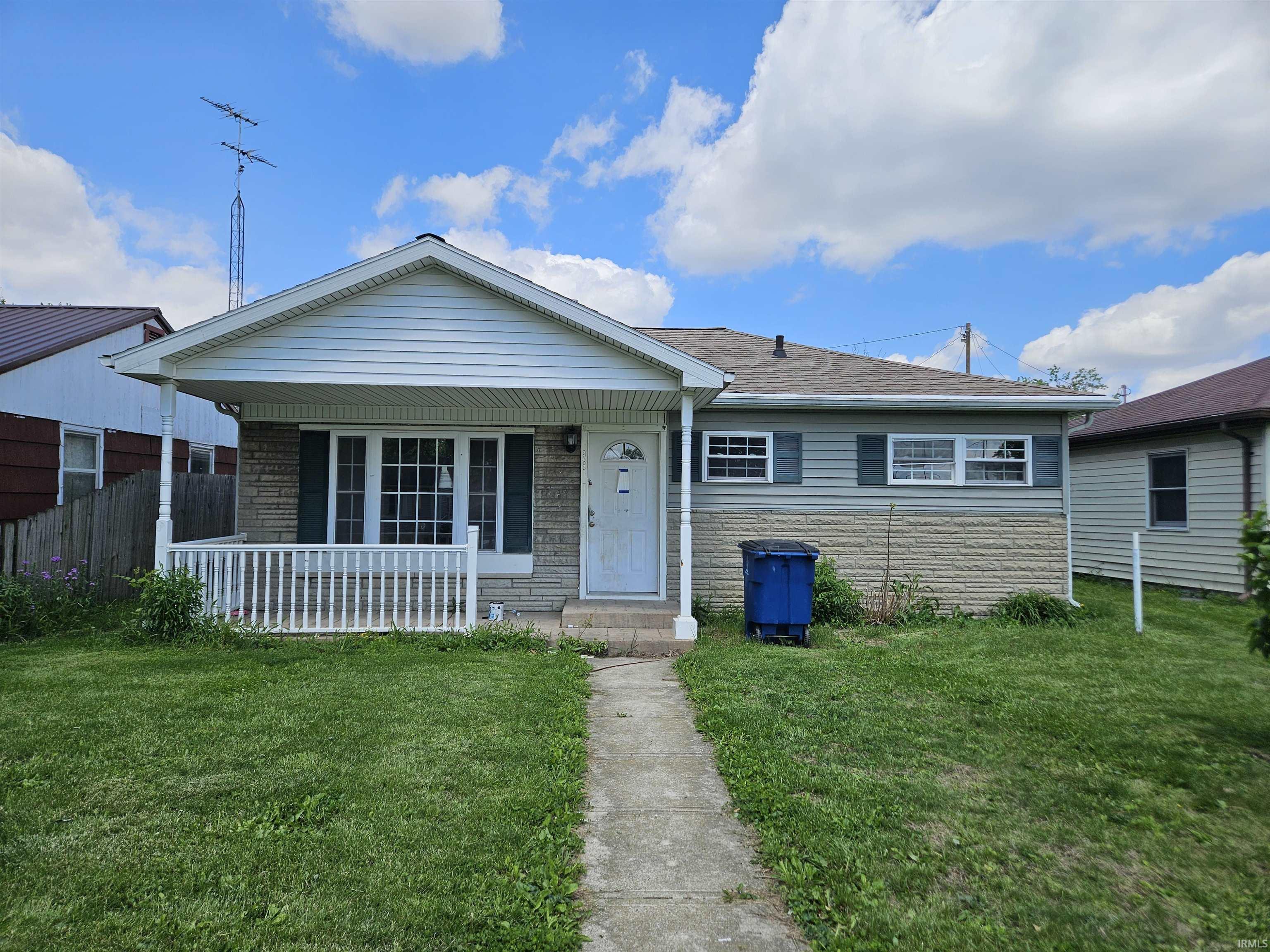 2106 W 8th Street Property Photo 1