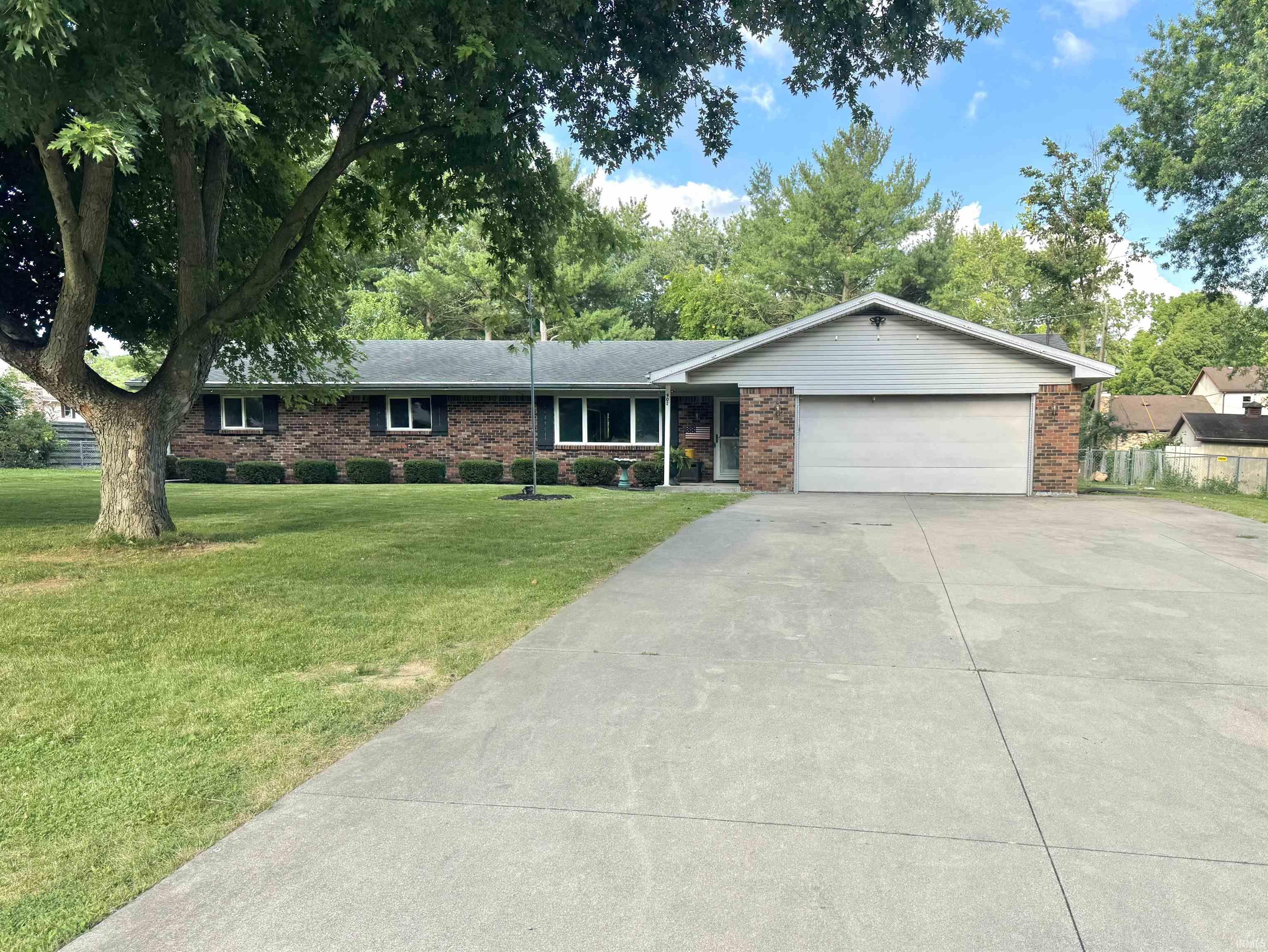 902 Pavalion Drive Property Photo 1