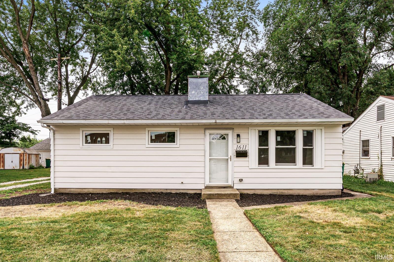 1611 E 4th Street Property Photo 1