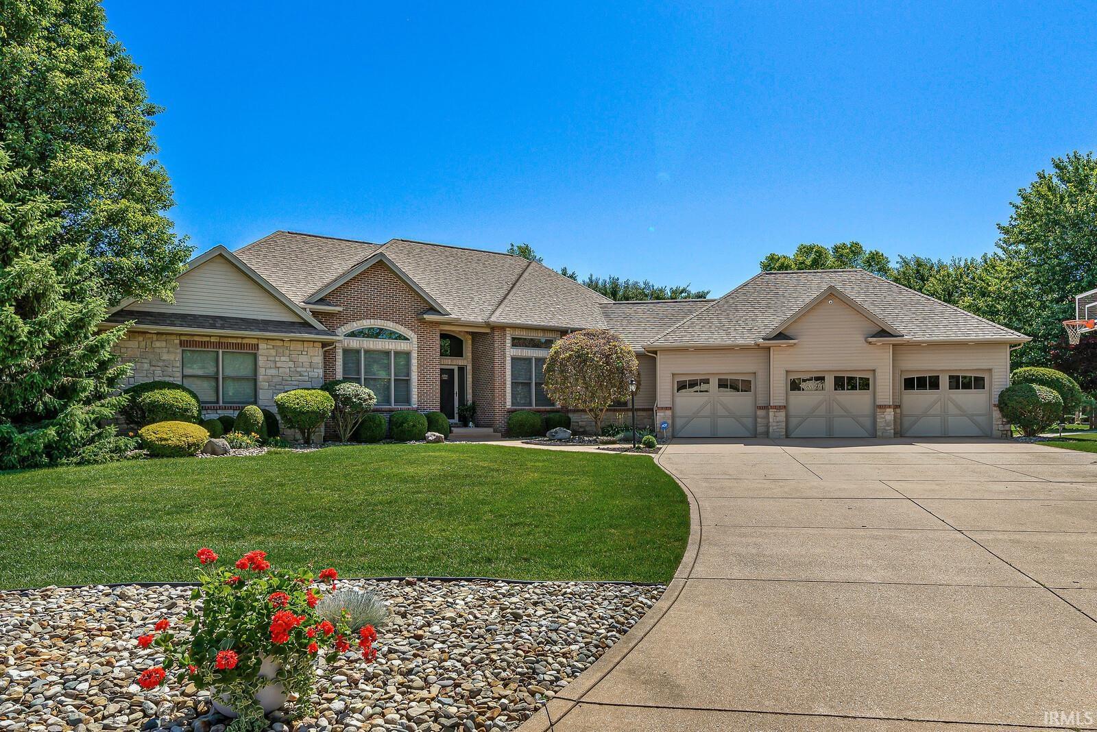 51678 Meadow Pointe Drive Property Photo 1