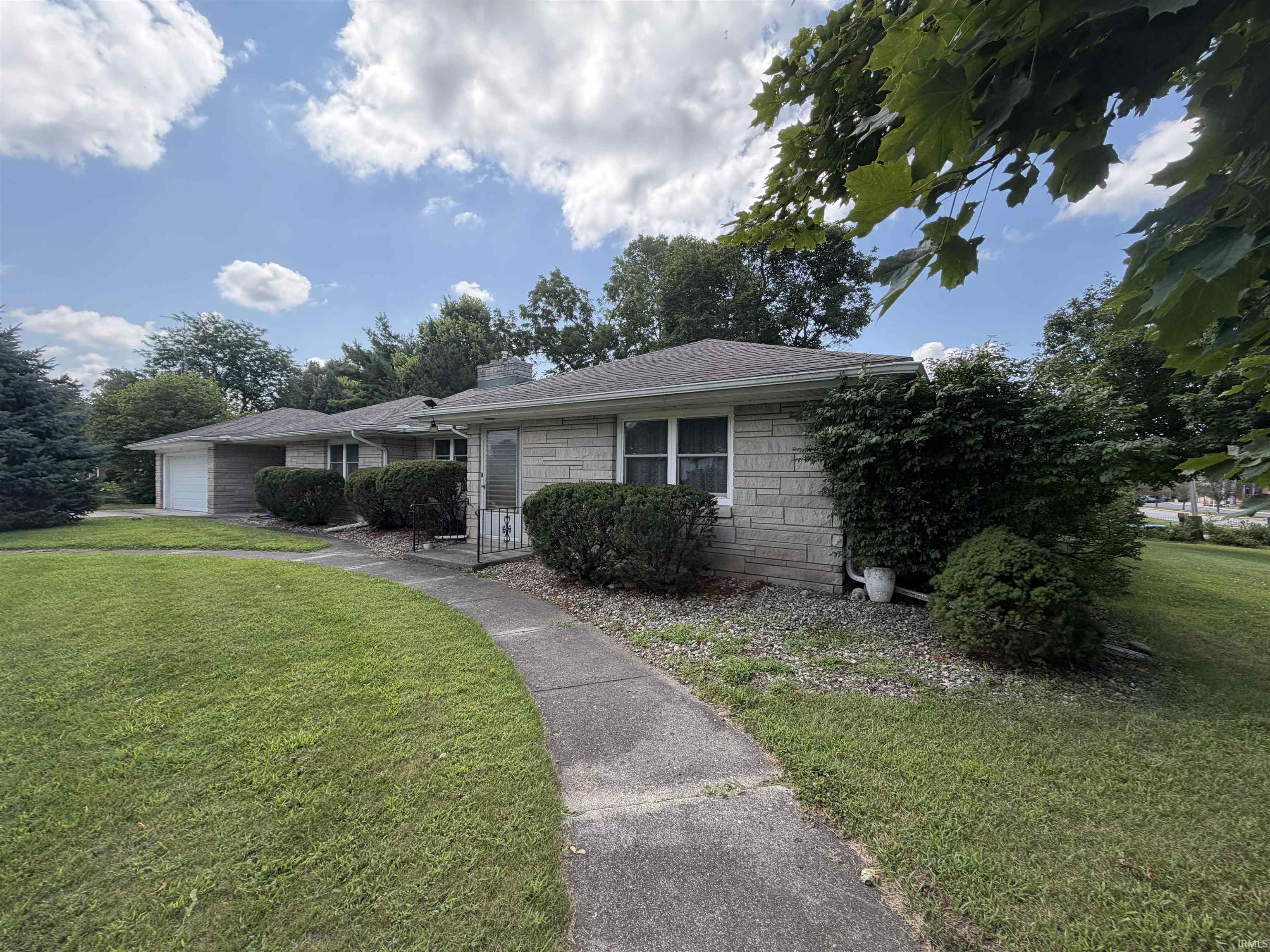 101 E College Avenue Property Photo 1
