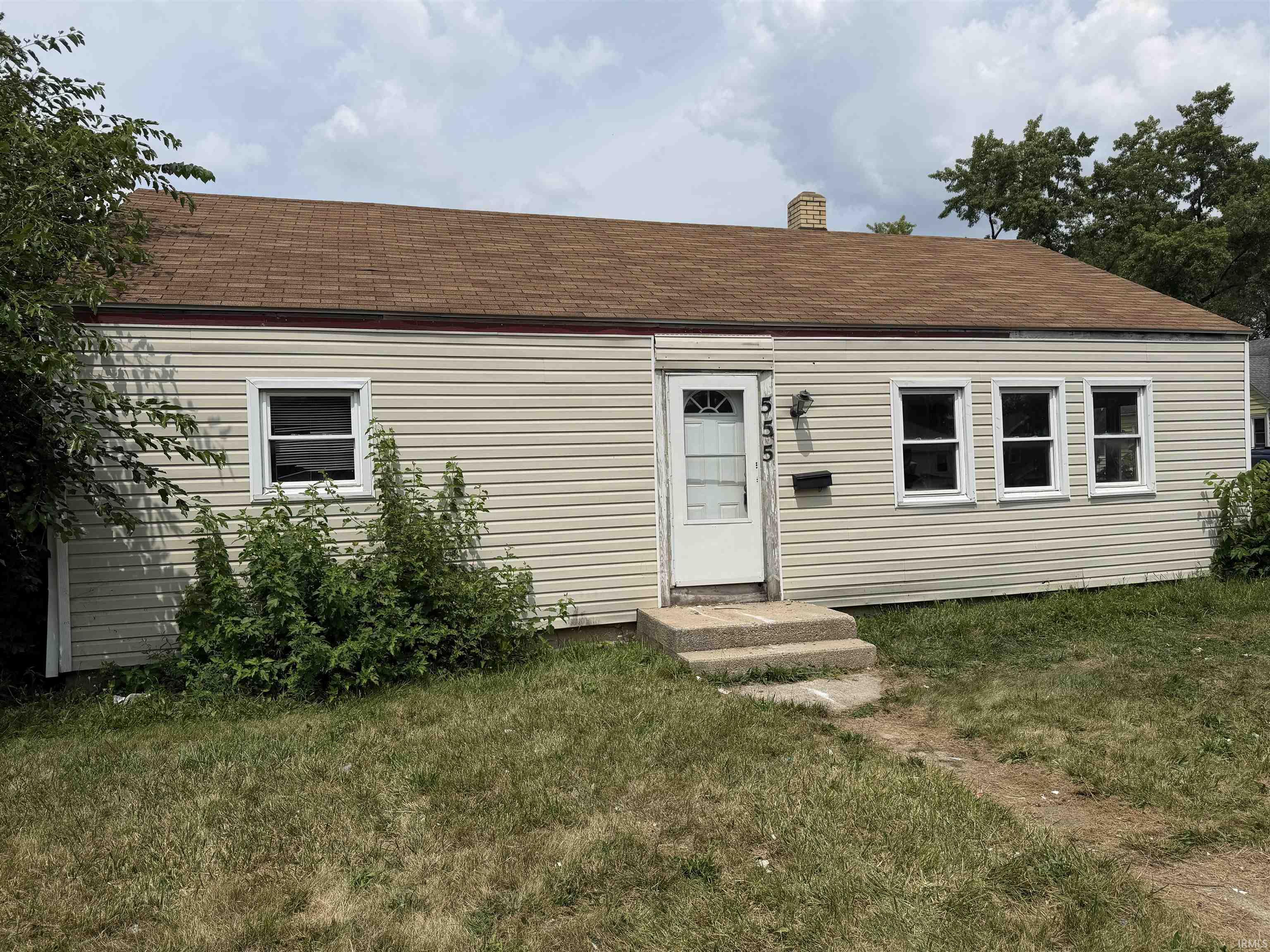 555 E Rudisill Boulevard Property Photo 1