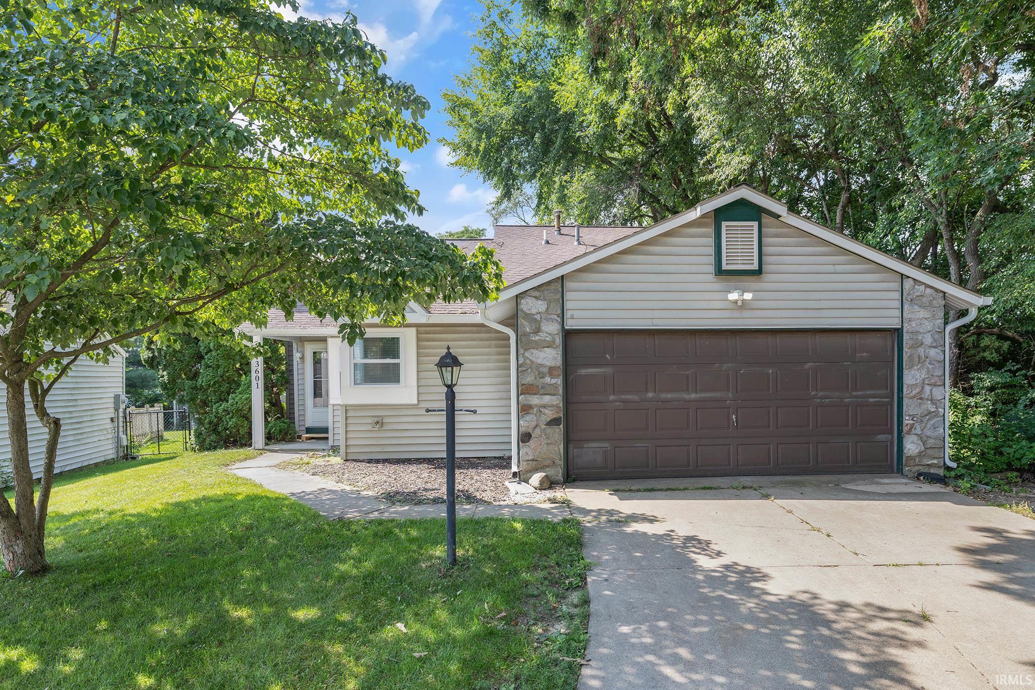 3601 Naples Court Property Photo 1