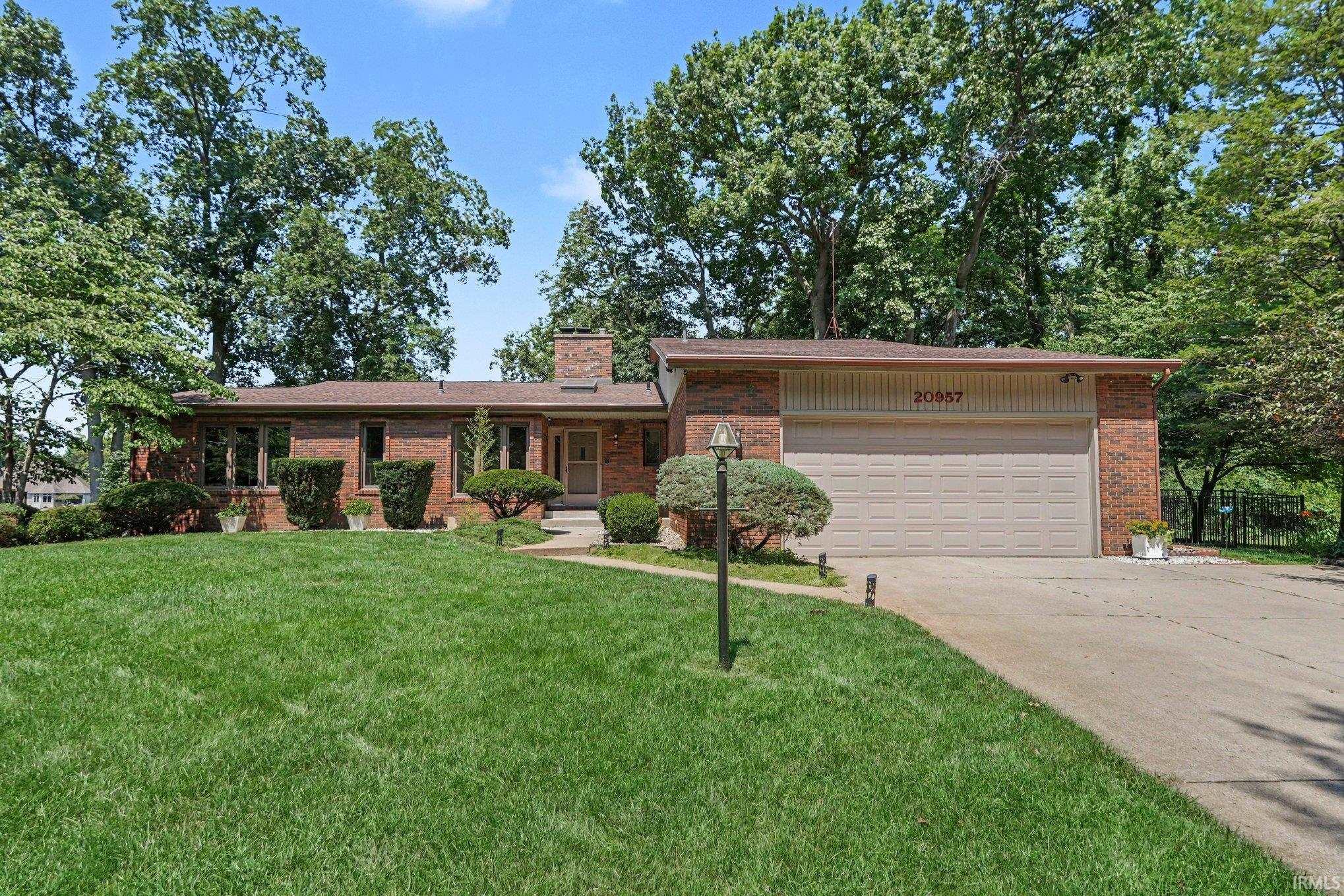 20957 Riverbrook Lane Property Photo 1