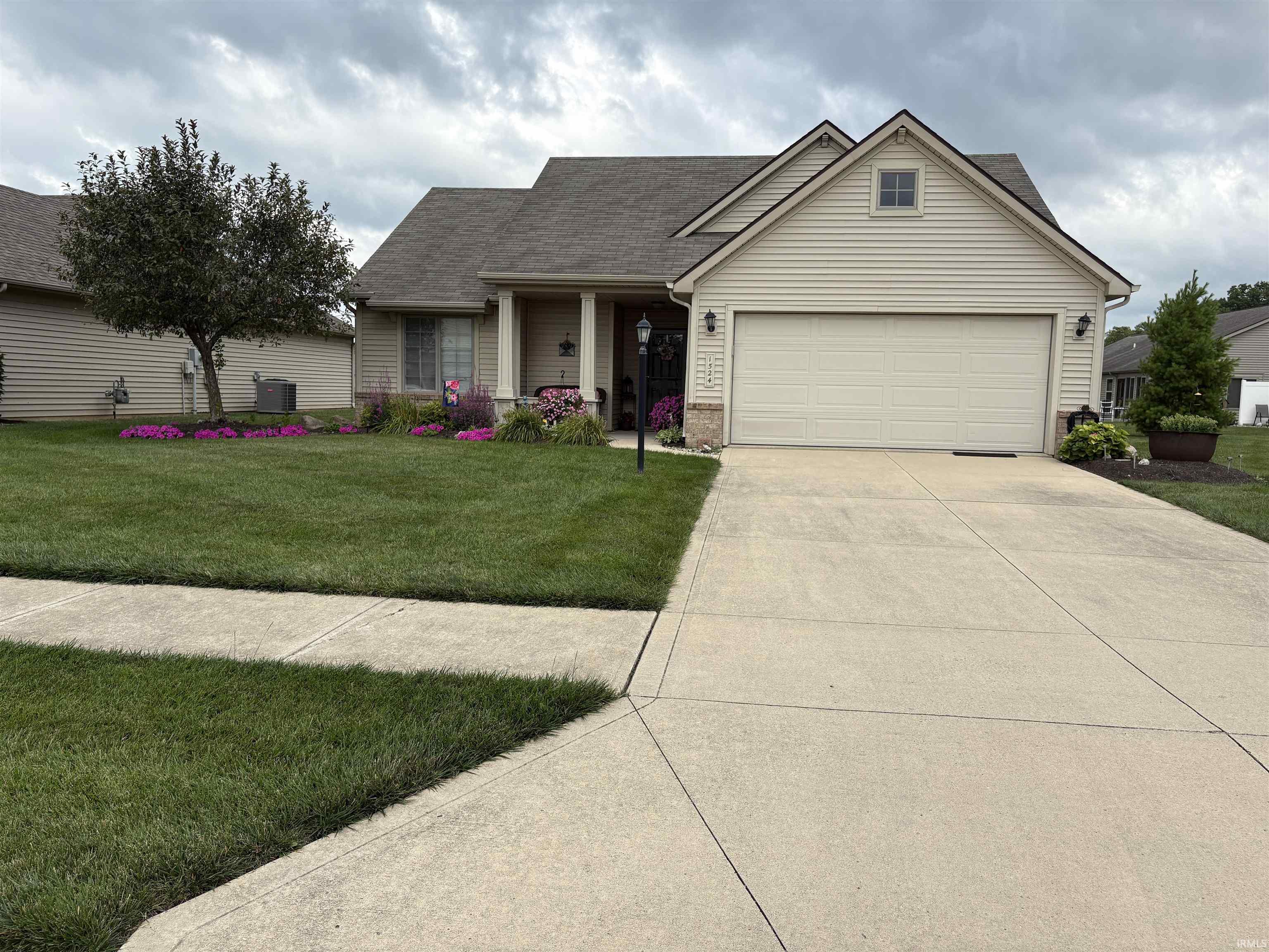 1524 Chesnee Lane