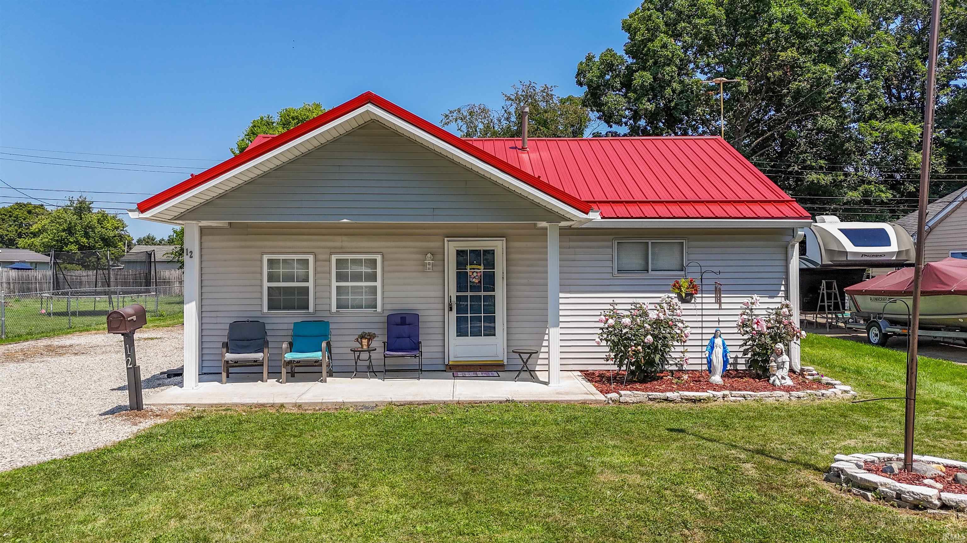 12 E Sunnydale Drive Property Photo 1