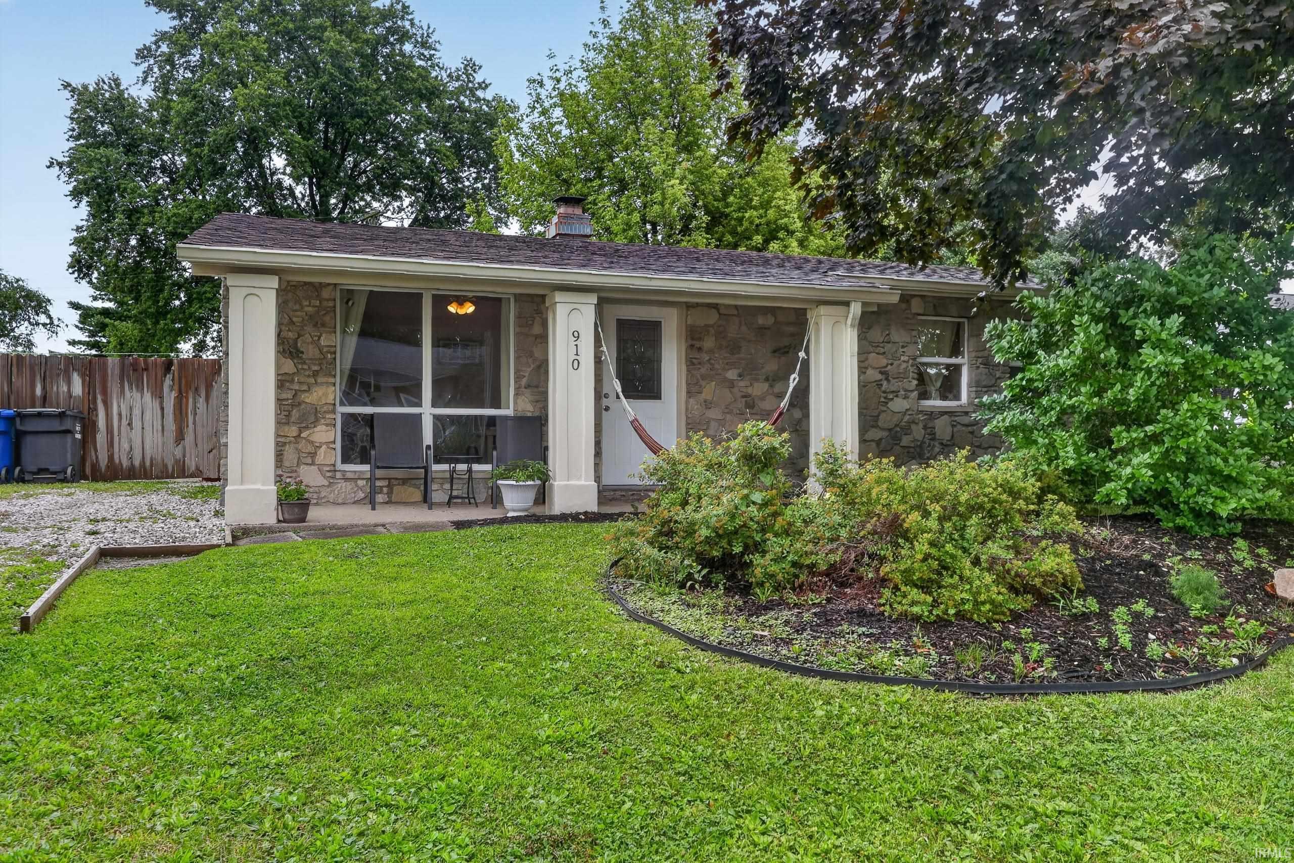 910 Tomahawk Boulevard Property Photo 1