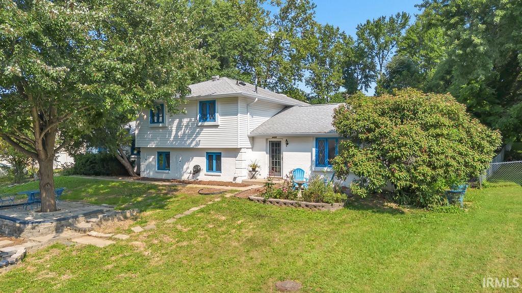 4425 E Cambridge Court Property Photo 1