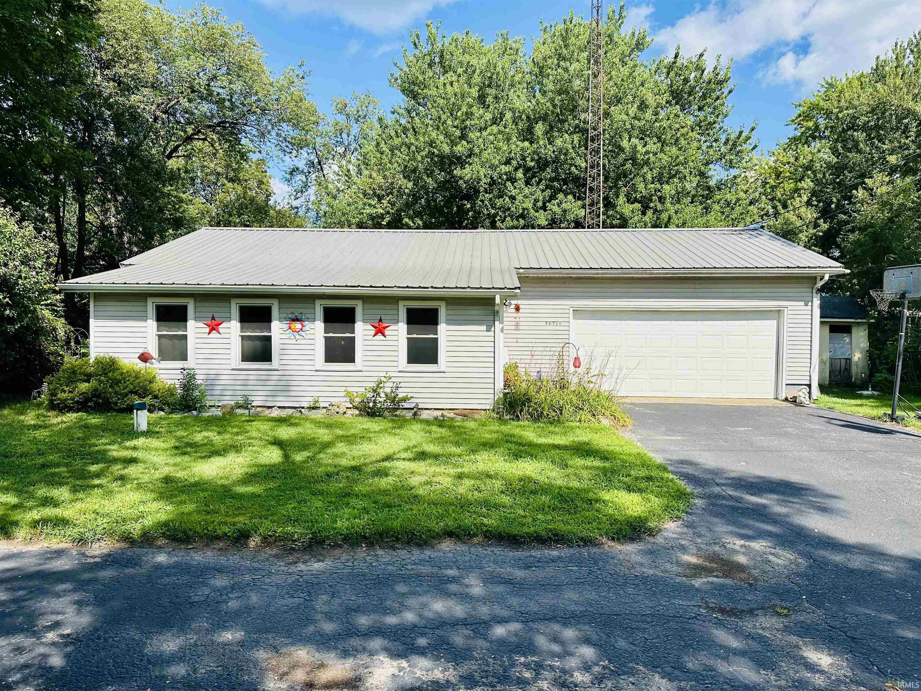 3634 E Conwell Drive Property Photo 1