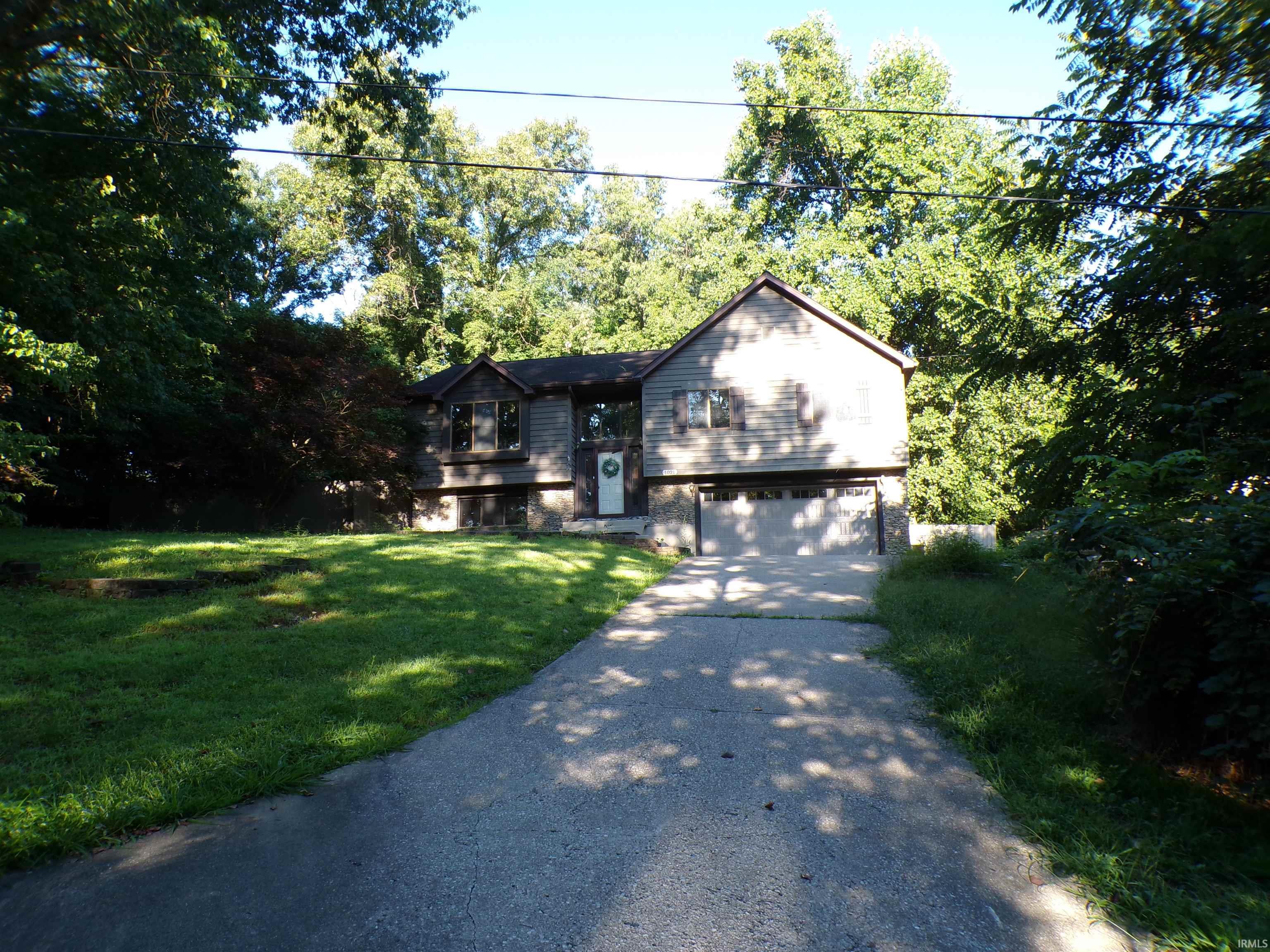 1021 E Indian Trail Boulevard Property Photo 1
