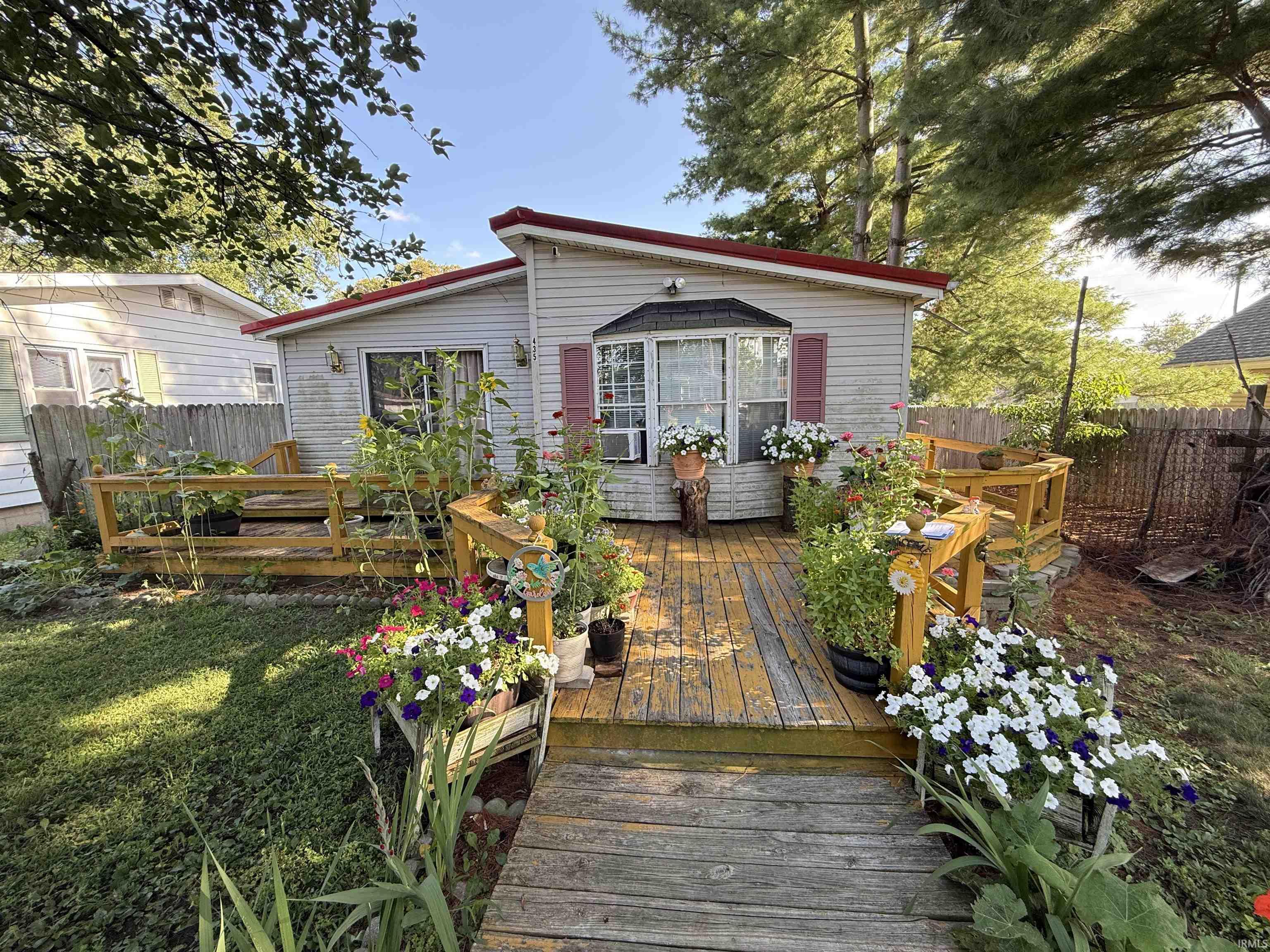 435 Turpie Street Property Photo 1