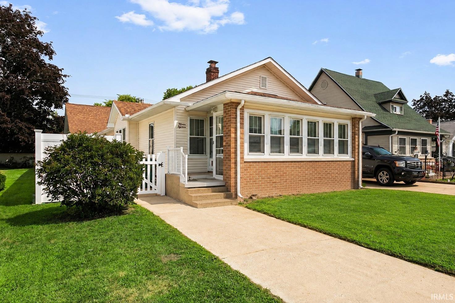 1518 E 3rd Street