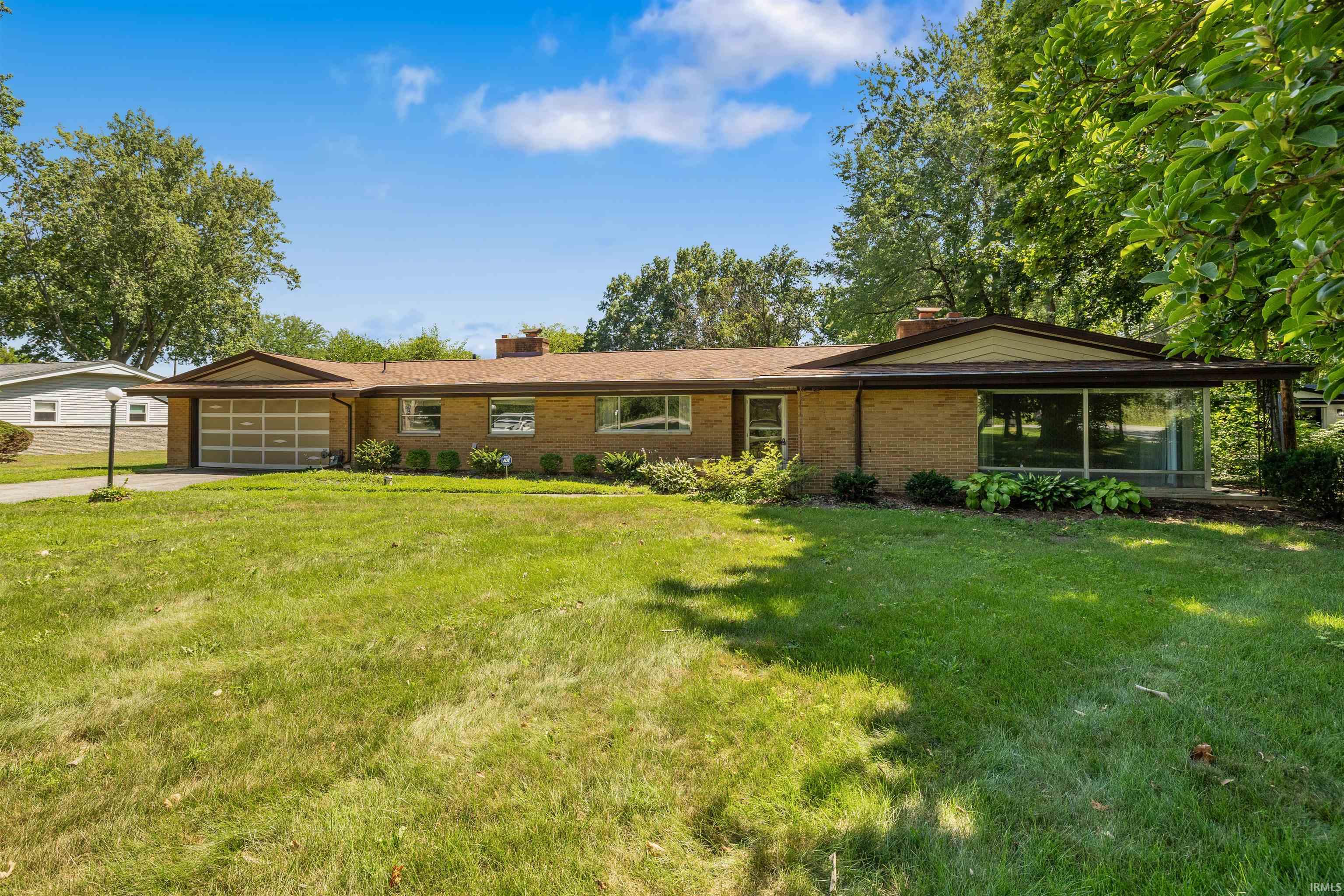 8438 Stellhorn Road Property Photo 1