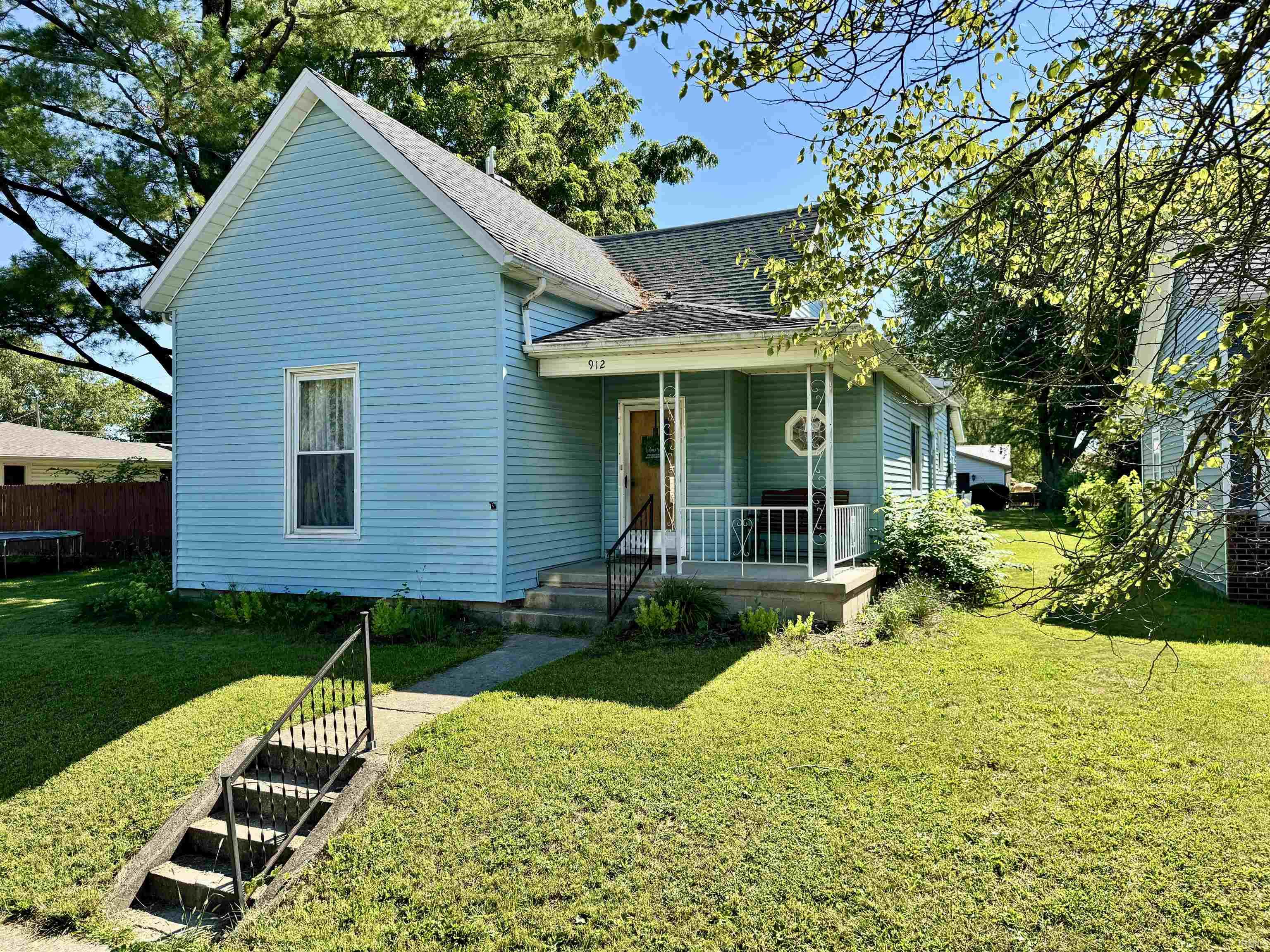 912 N Monroe Street Property Photo 1