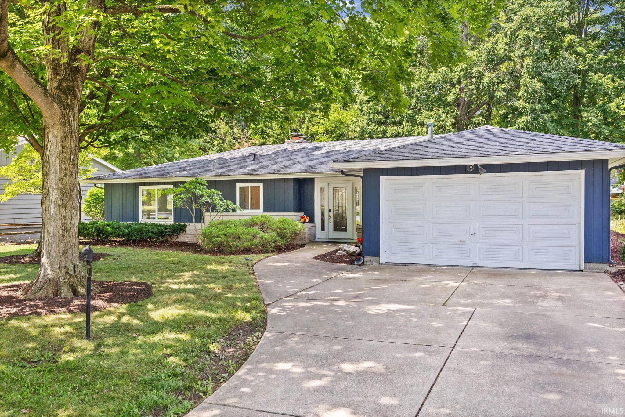 1837 Summit Drive Property Photo 1