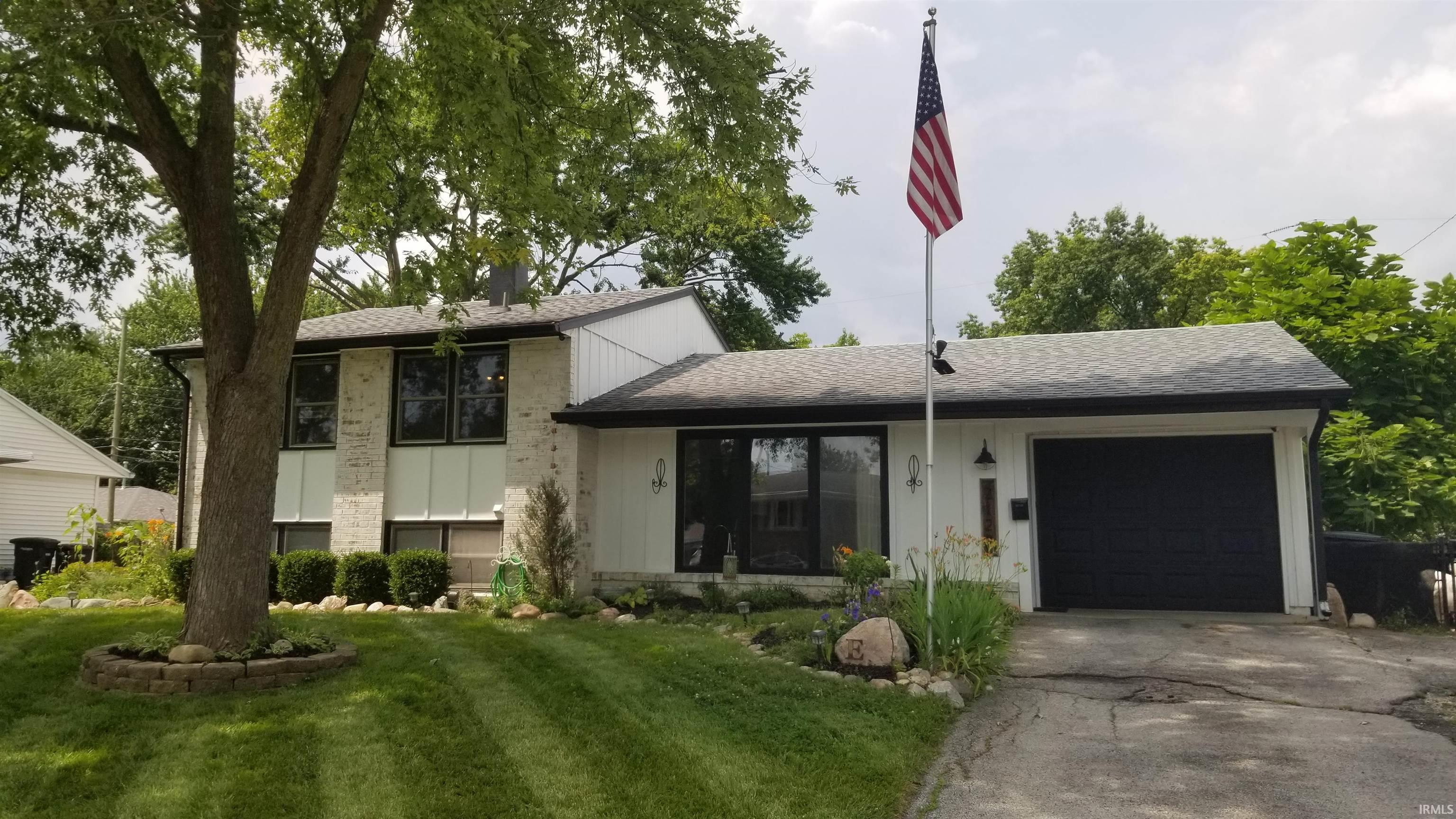 2120 Arapahoe Drive Property Photo 1