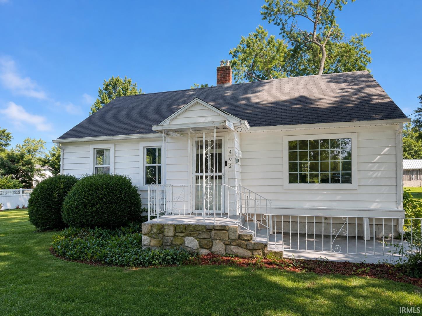 402 W College Avenue