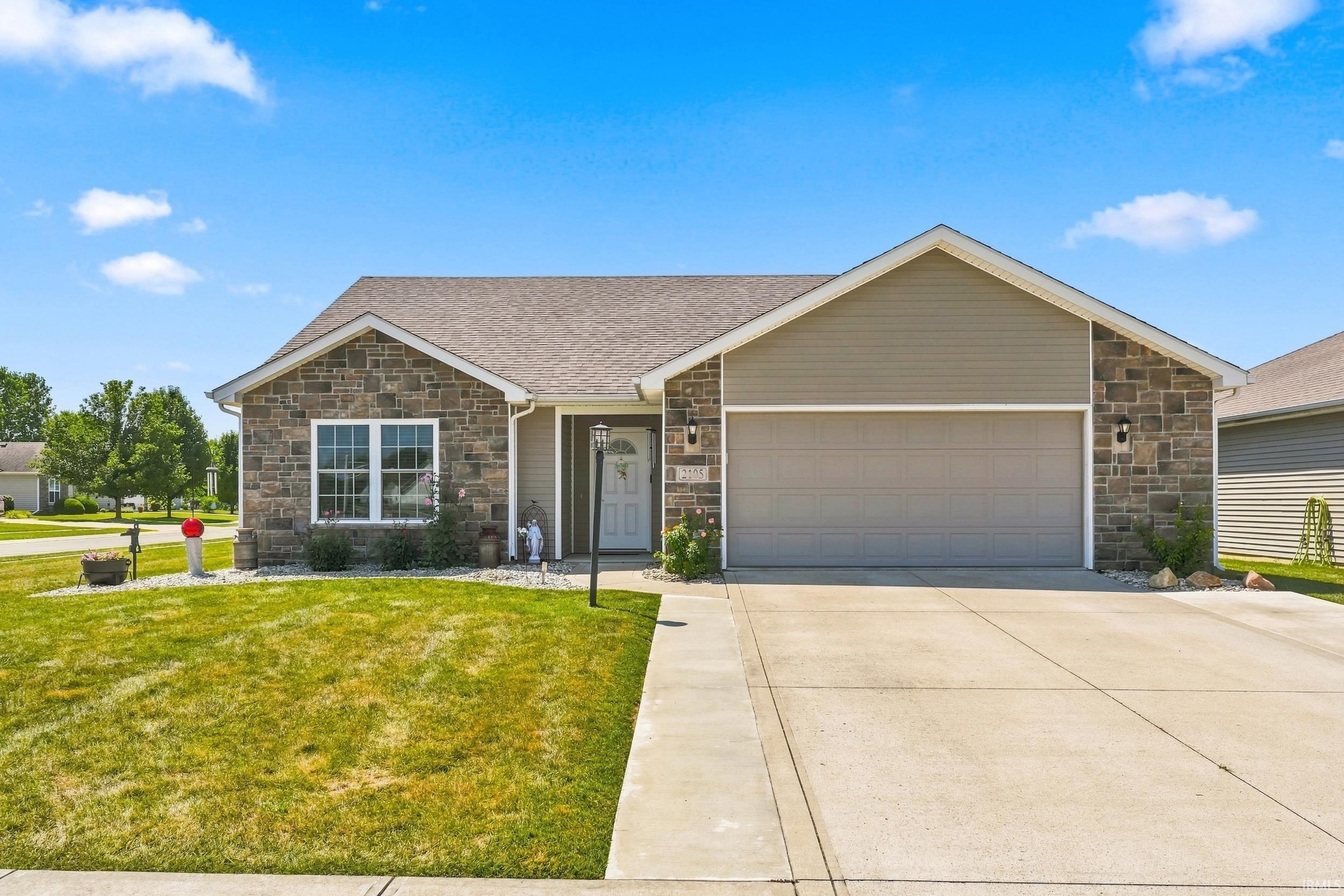 2105 Cedar Ridge Cove Property Photo 1