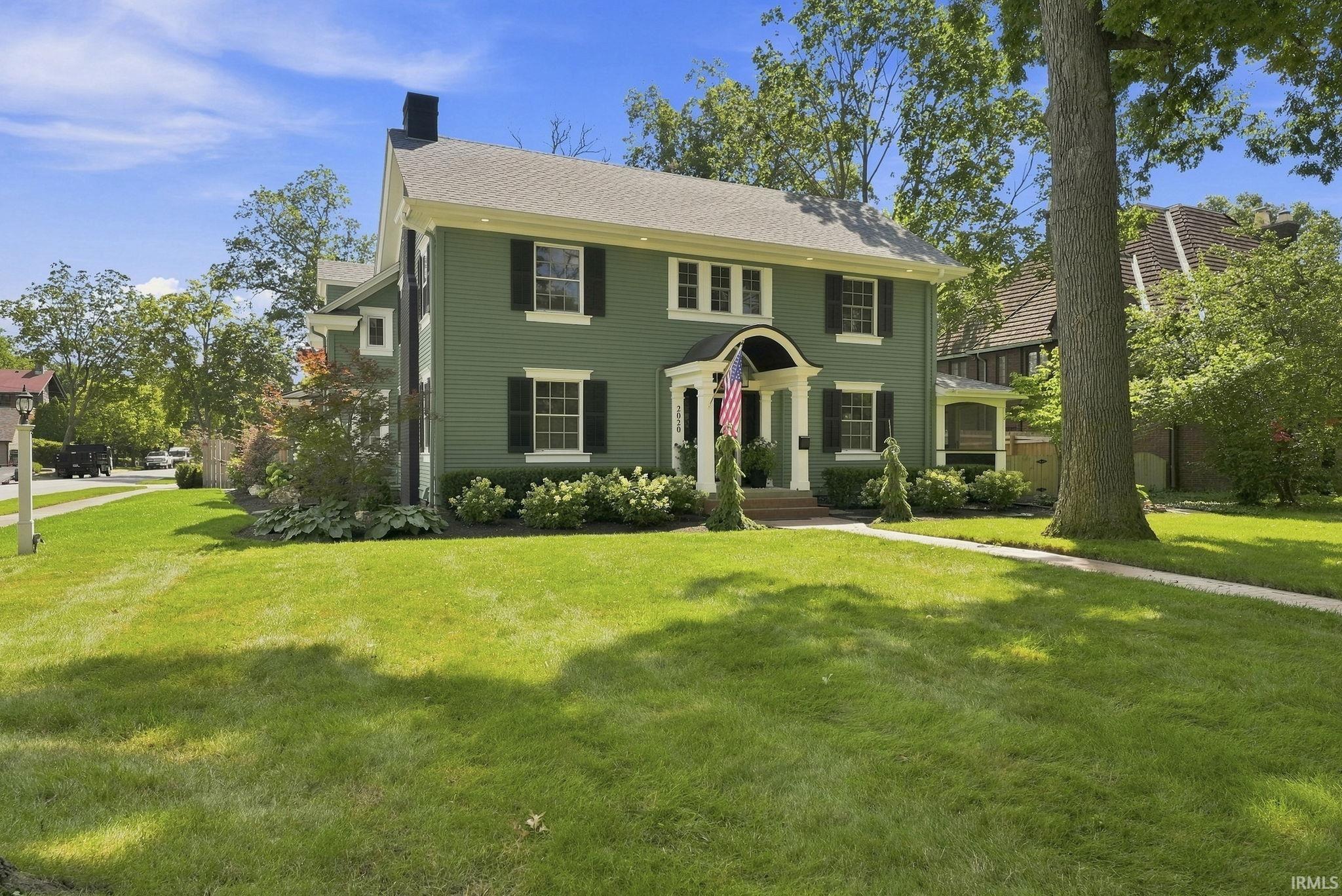 2020 Forest Park Boulevard Property Photo 1