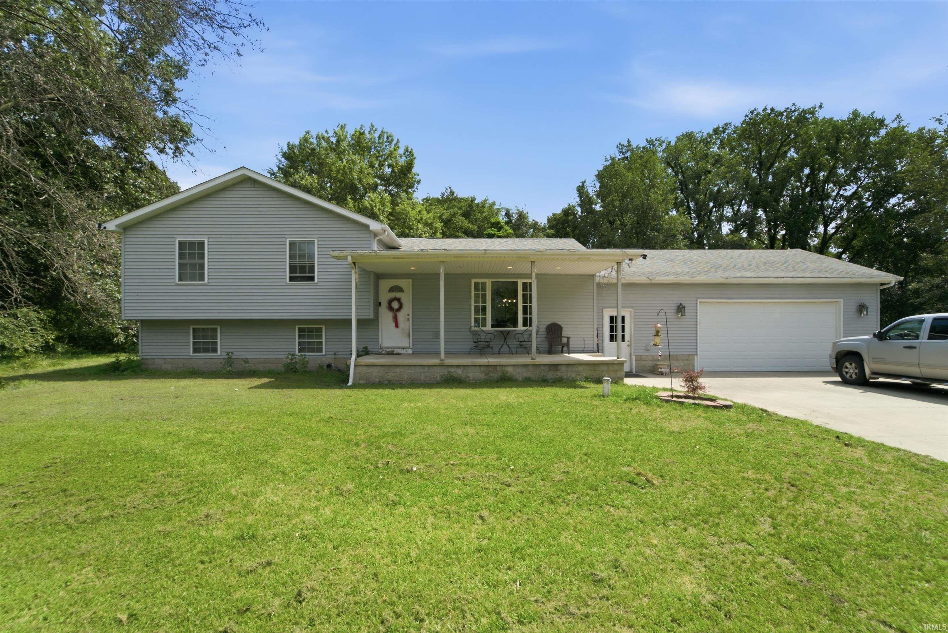 8788 S Us Highway 35 Property Photo 1