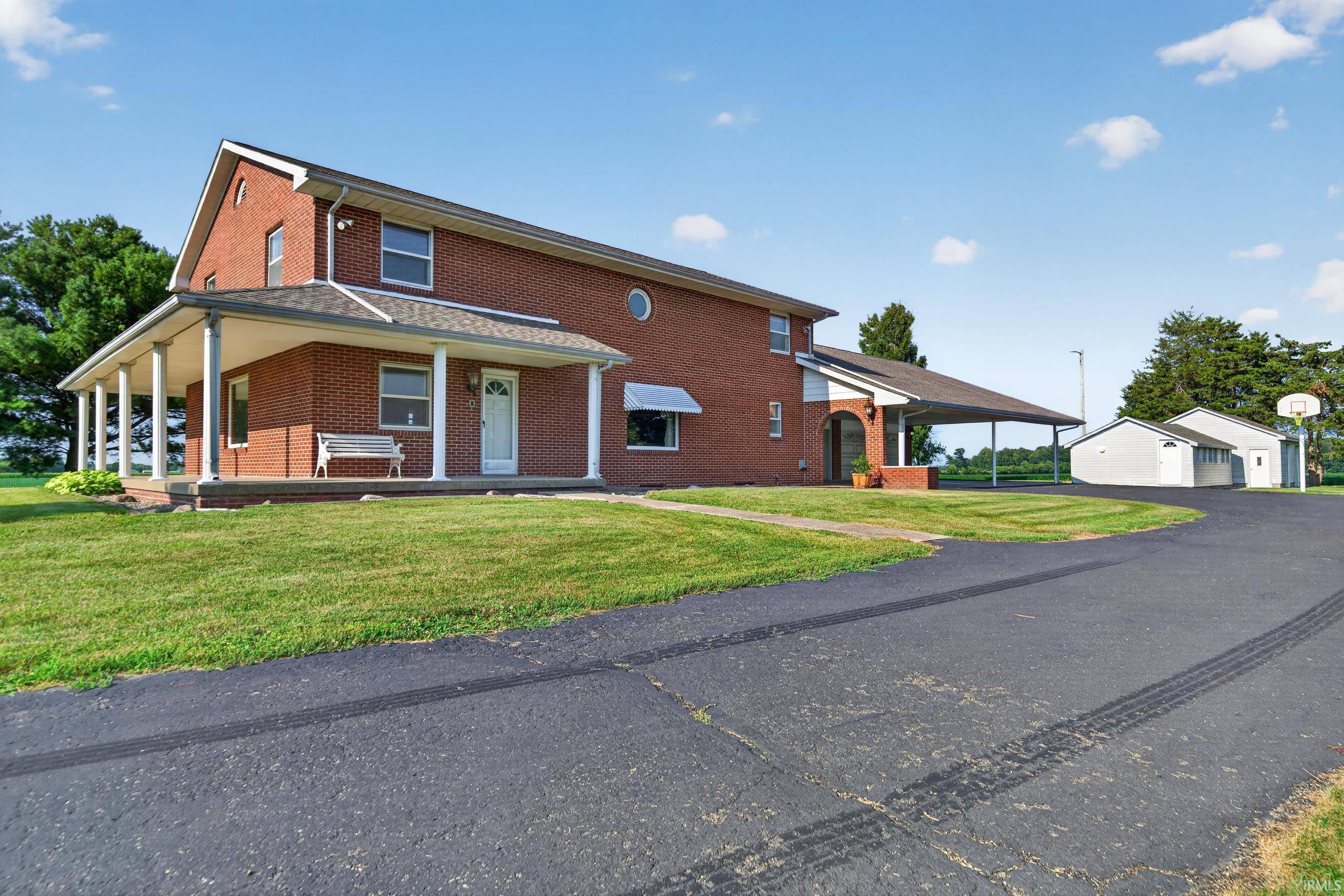 8629 S 150 West