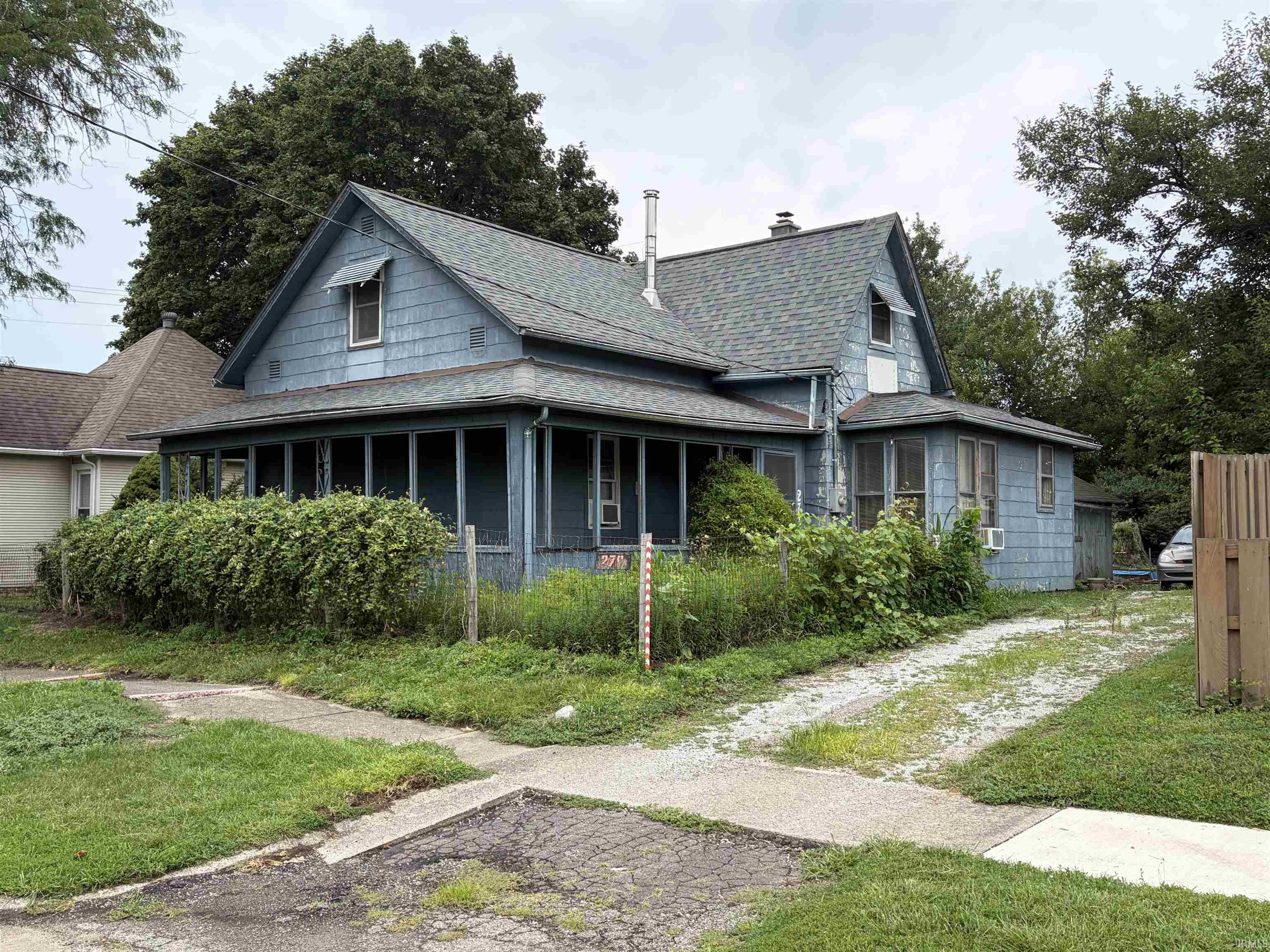 278 W 8th Street Property Photo 1