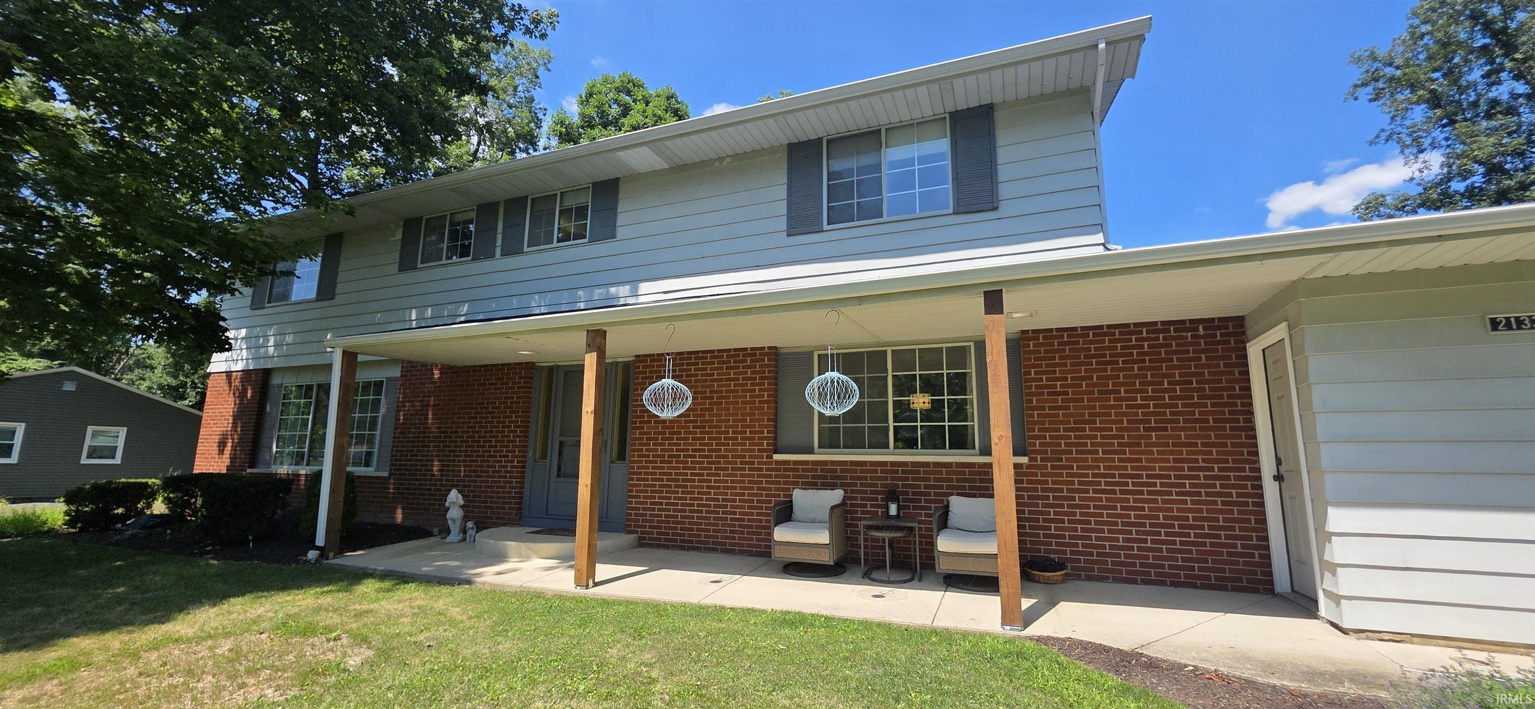 2133 Beechmont Drive Property Photo 1