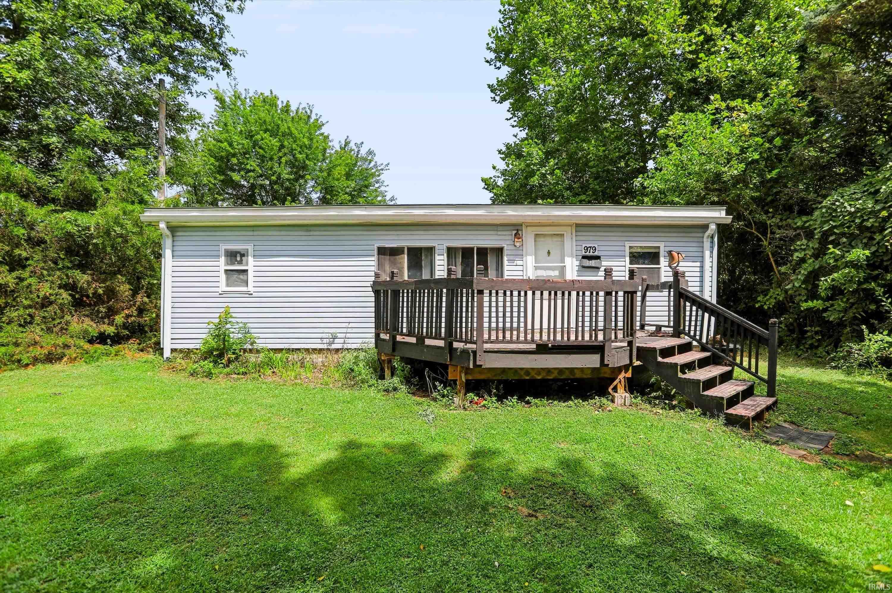 979 E State Road Property Photo 1