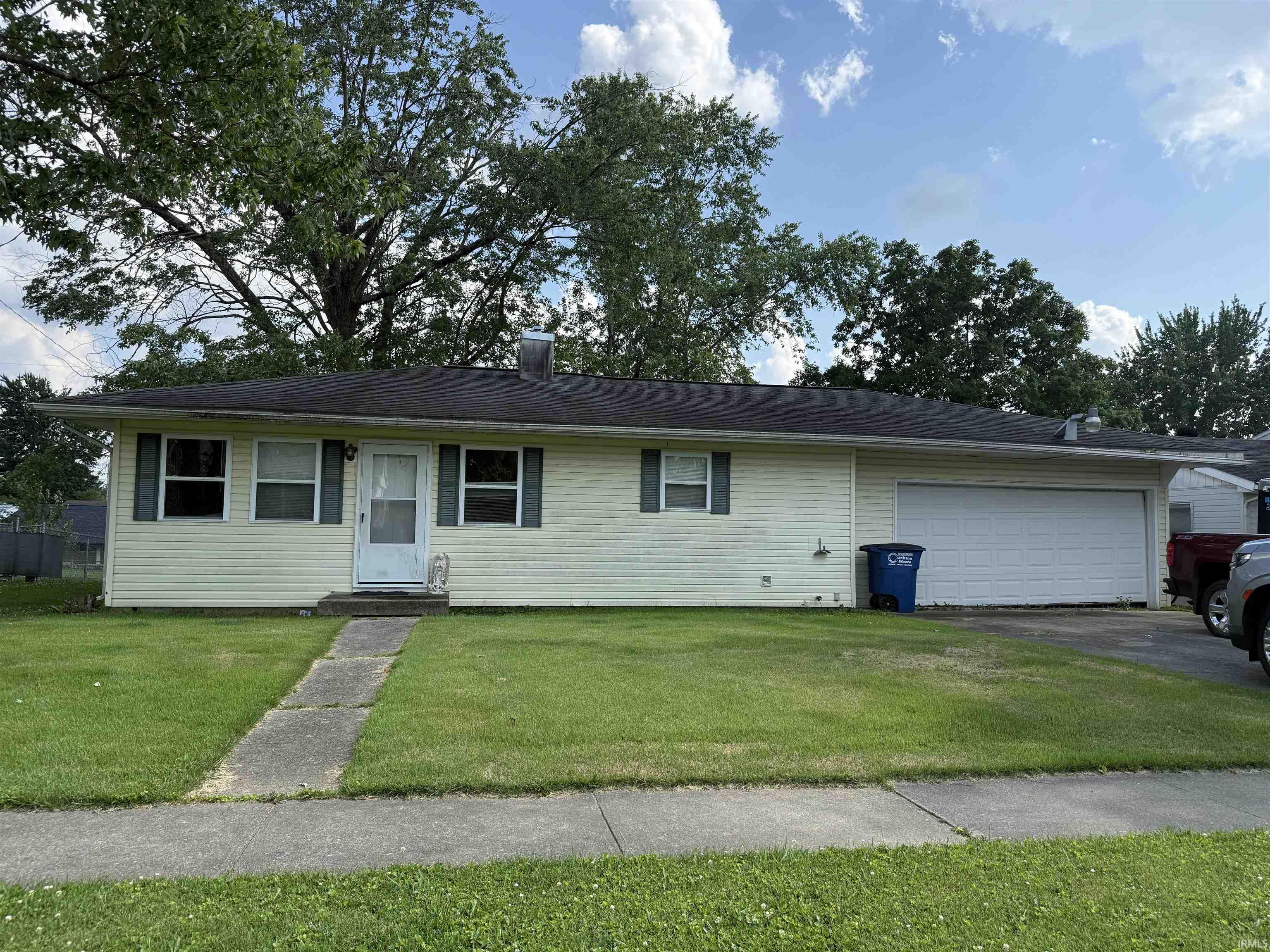 2824 Broadview Drive Property Photo 1
