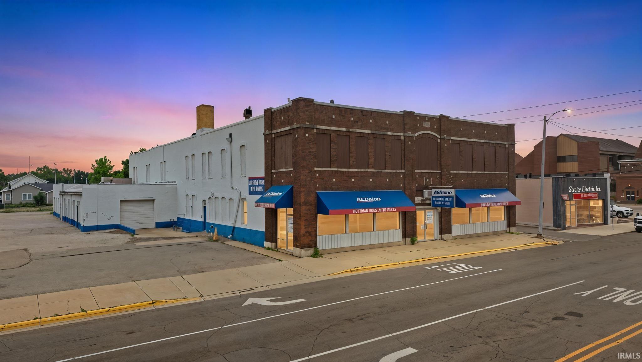314 E Market Street Property Photo 1