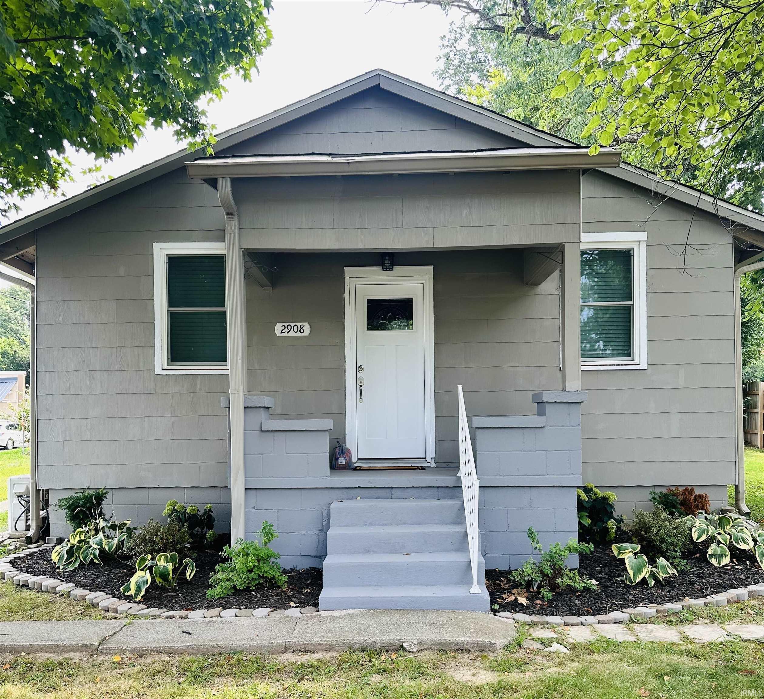 2908 Washington Avenue Property Photo 1