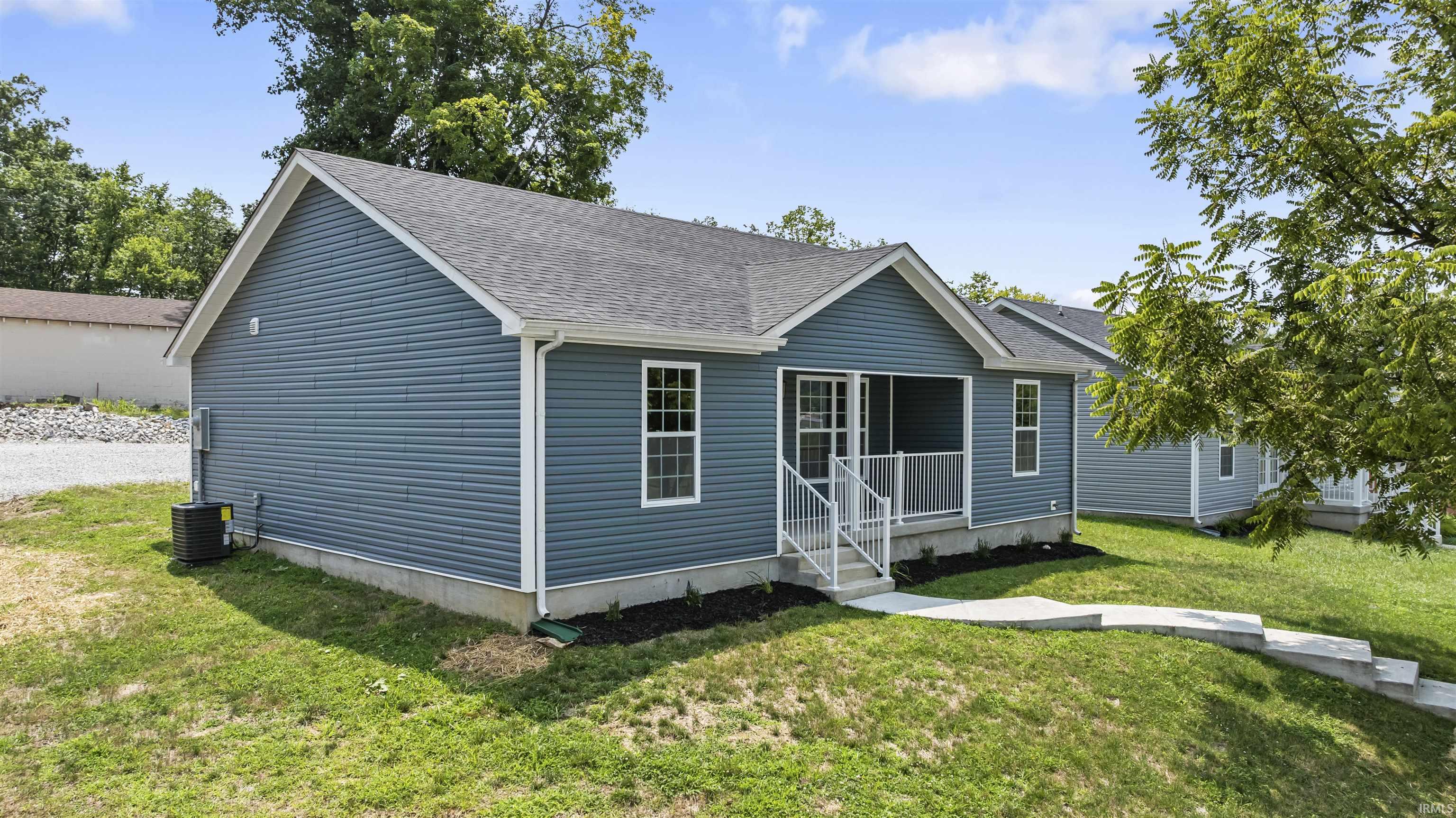 8029 W Sinclair Street Property Photo 1