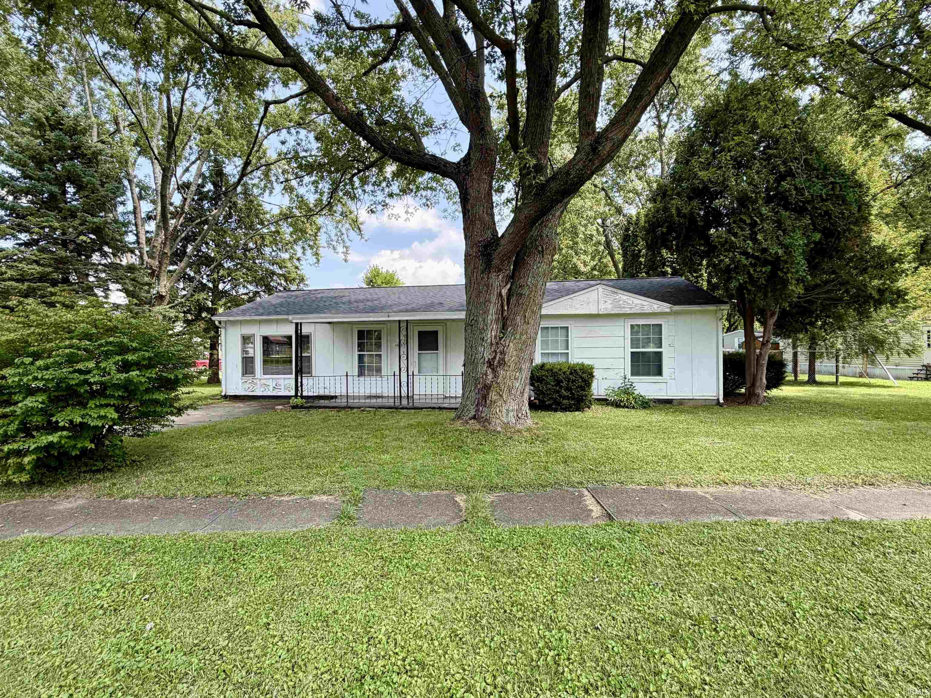 1403 S Miller Avenue Property Photo 1