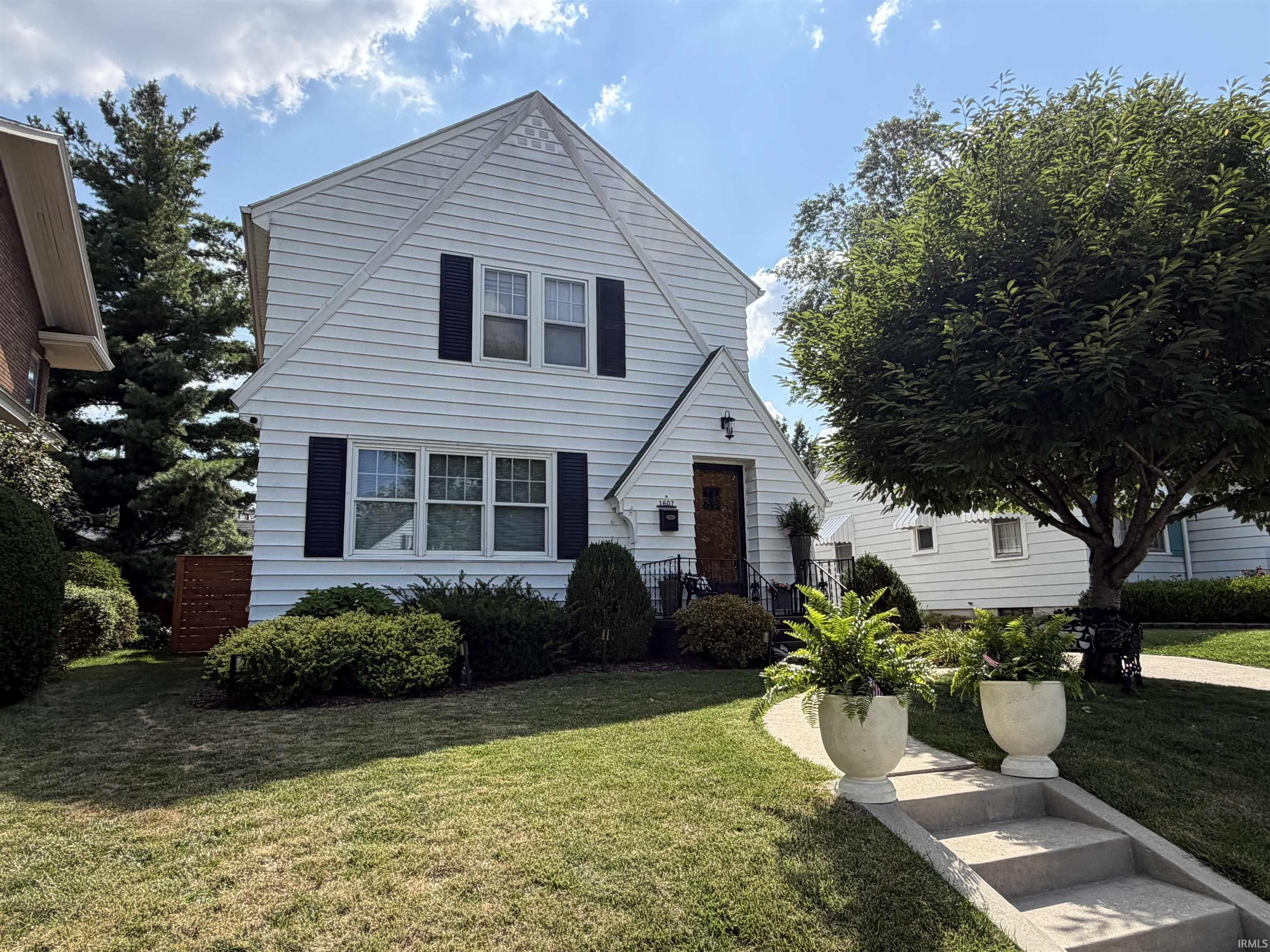 1607 Cherokee Road Property Photo 1