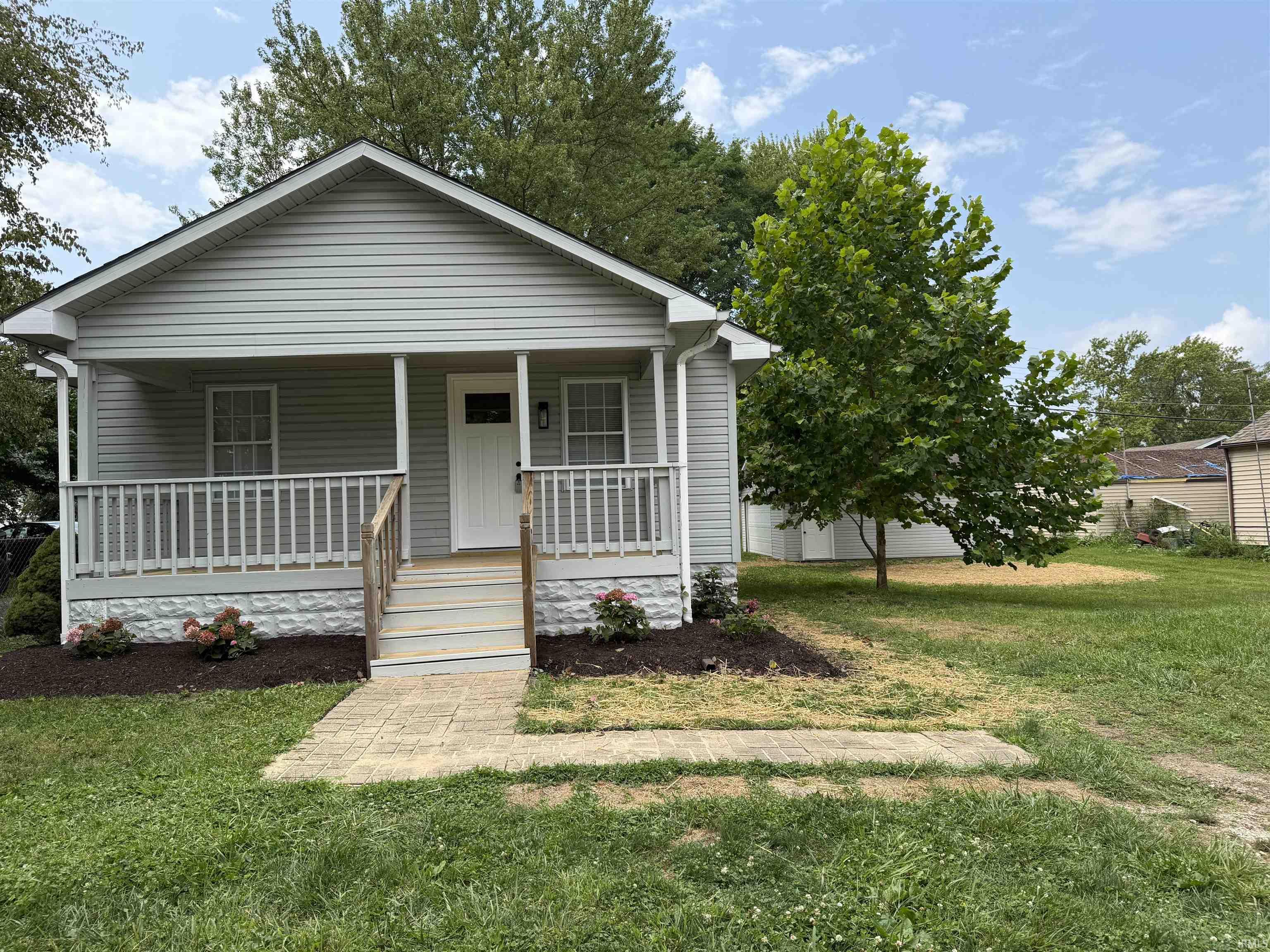 2109 S Eaton Avenue Property Photo 1
