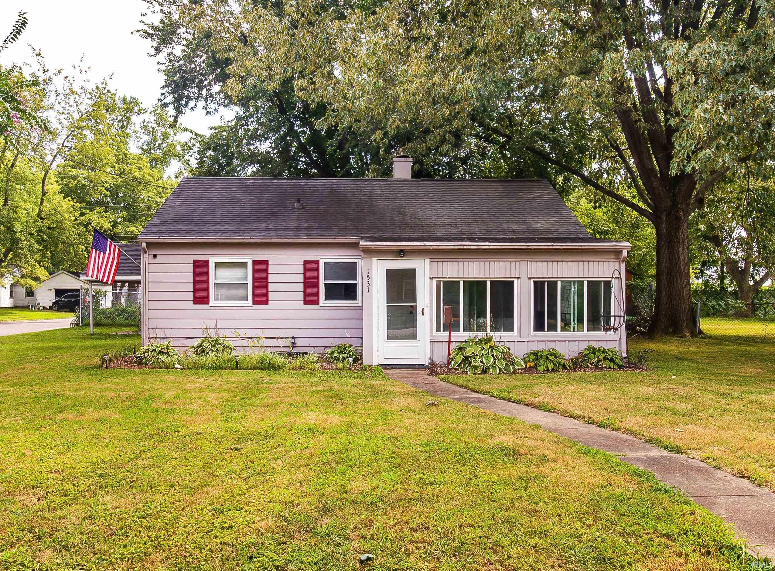 1531 Waggoner Avenue Property Photo 1