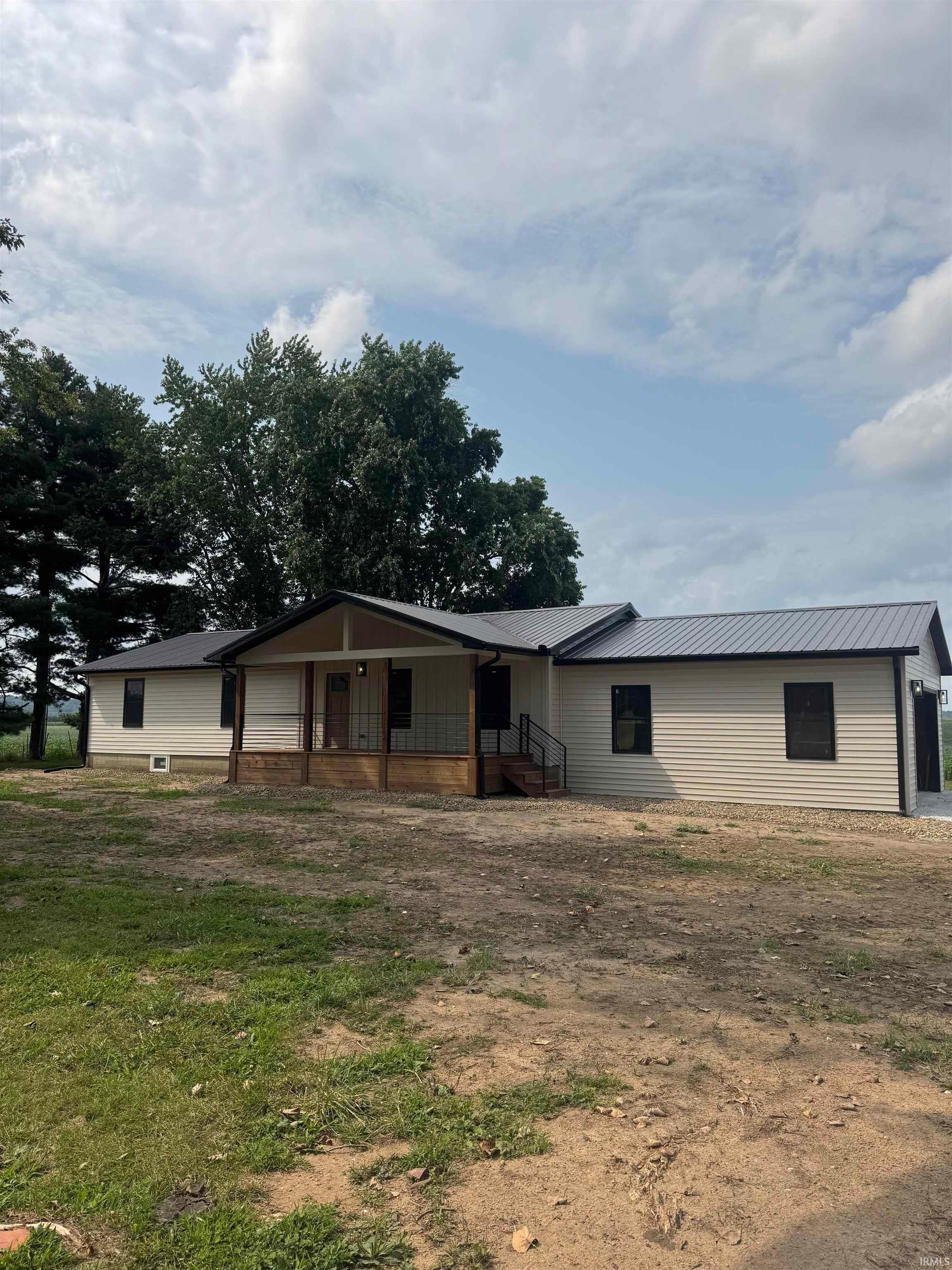 3218 W 260 N Road Property Photo 1