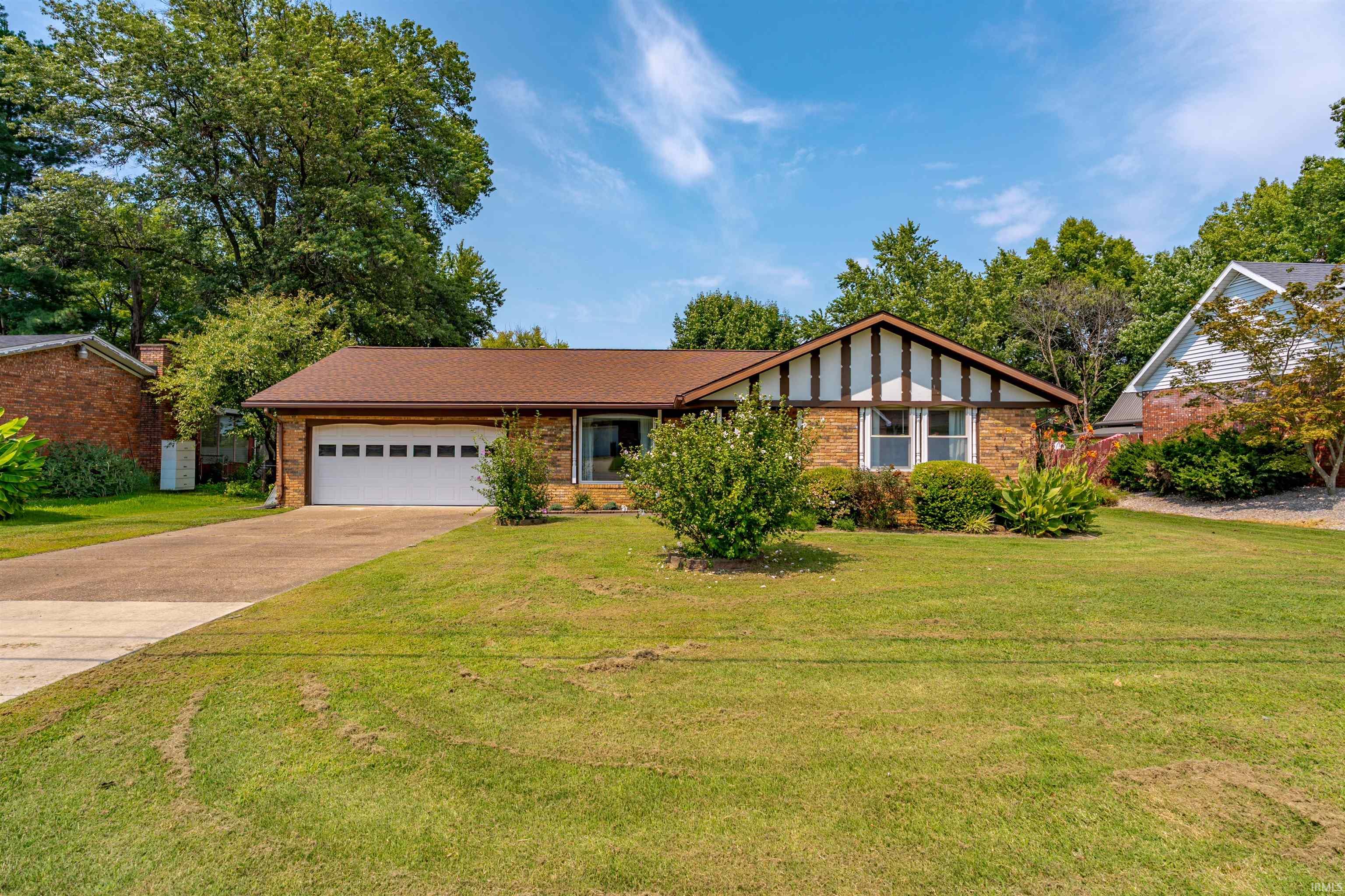8388 Outer Lincoln Avenue Property Photo 1