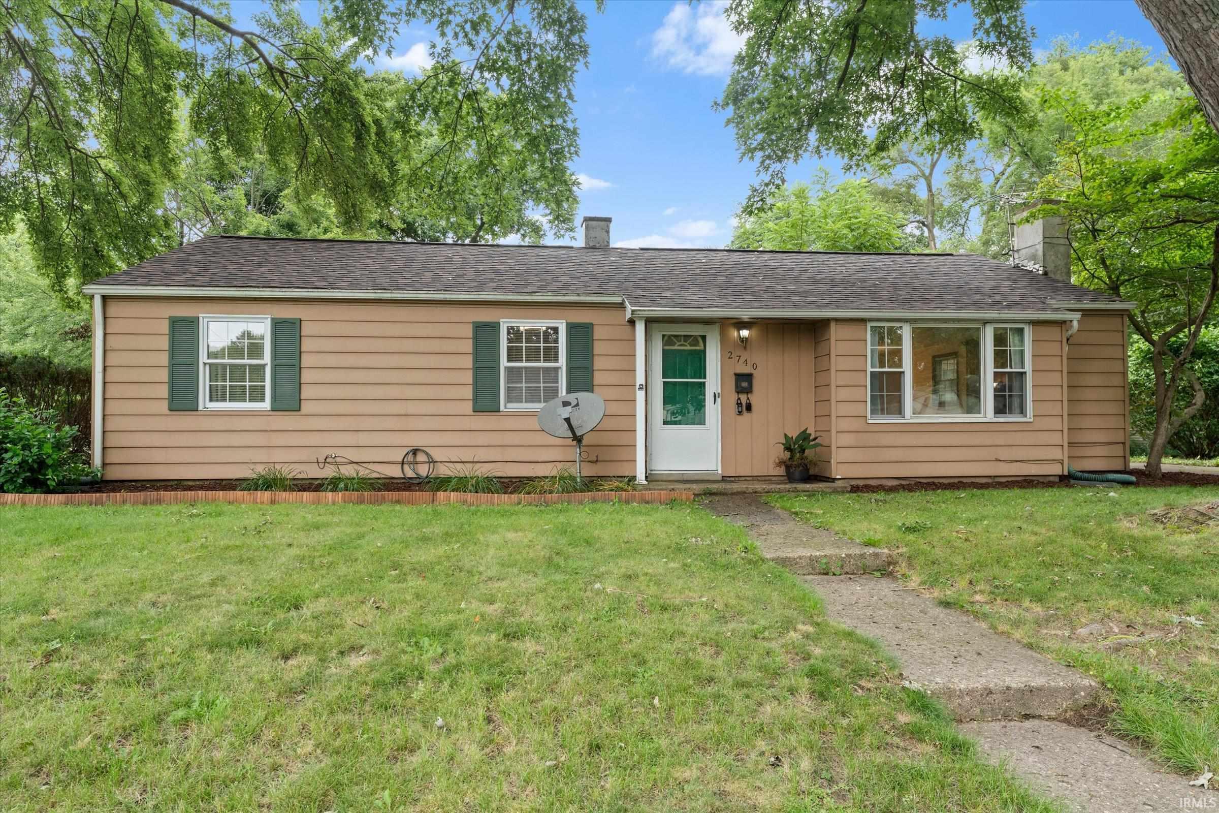 2740 Southeast Drive Property Photo 1