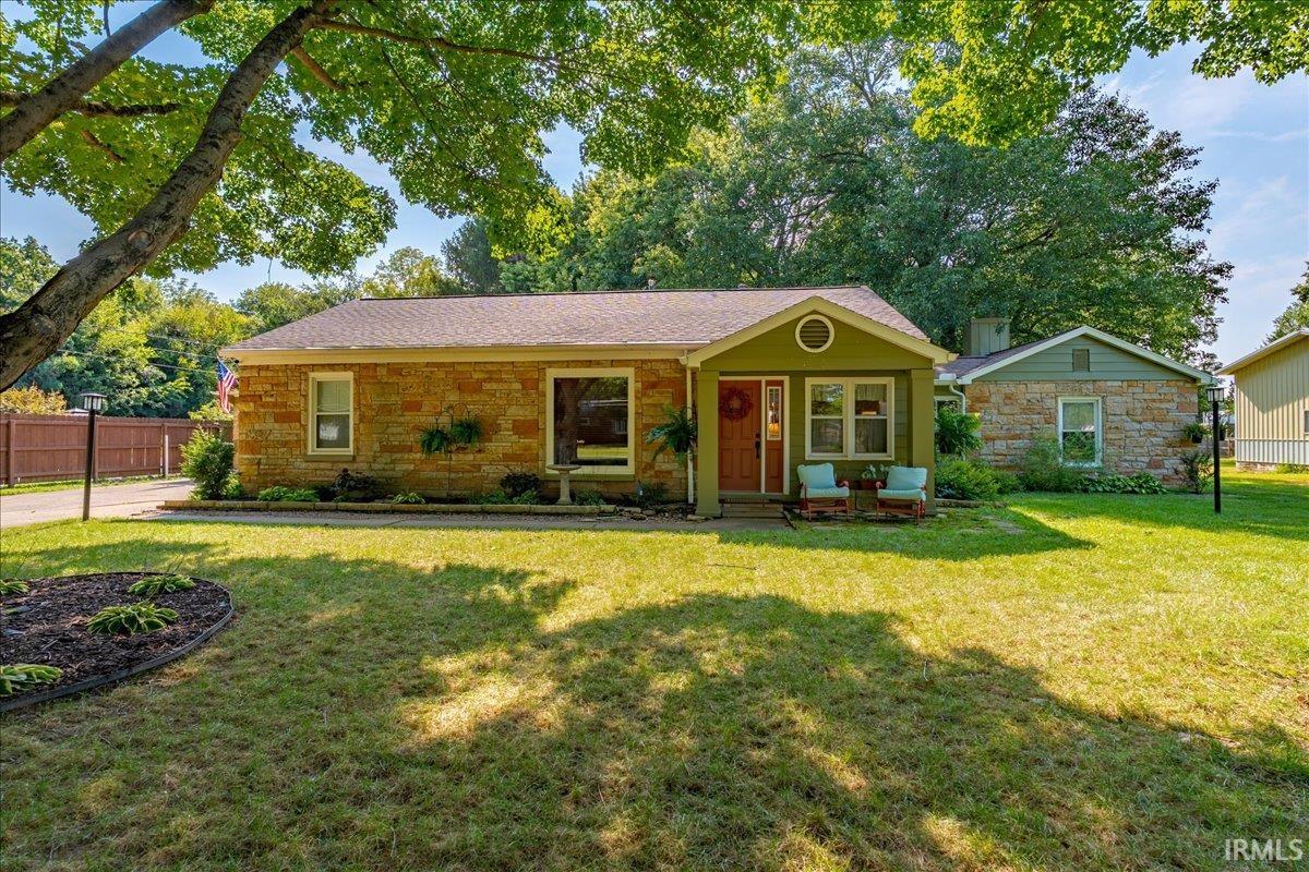 1101 Thompson Avenue Property Photo 1