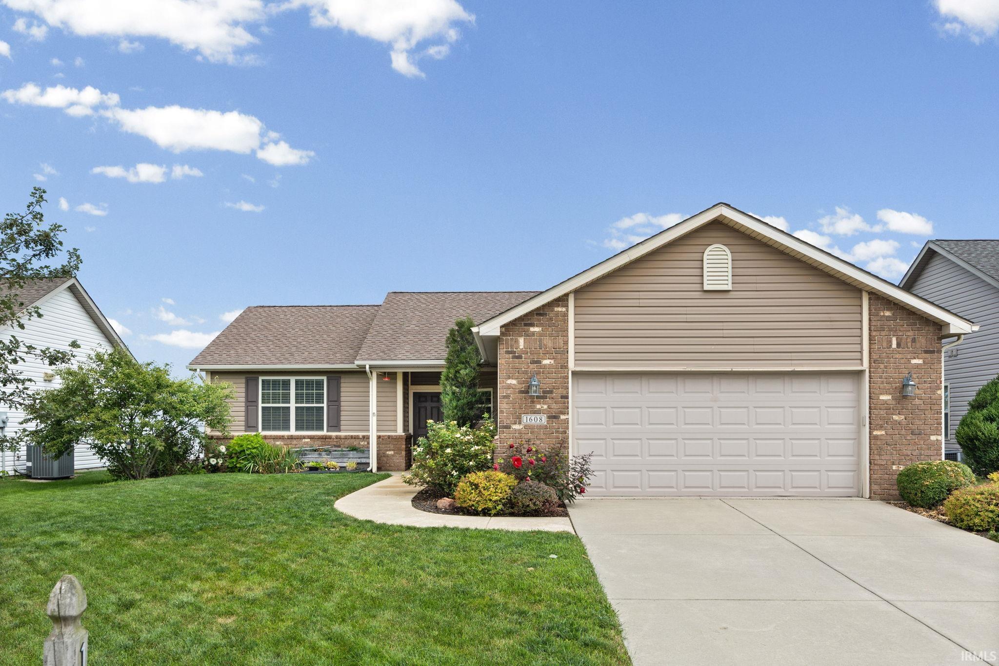 1608 Candlewick Lane Property Photo 1