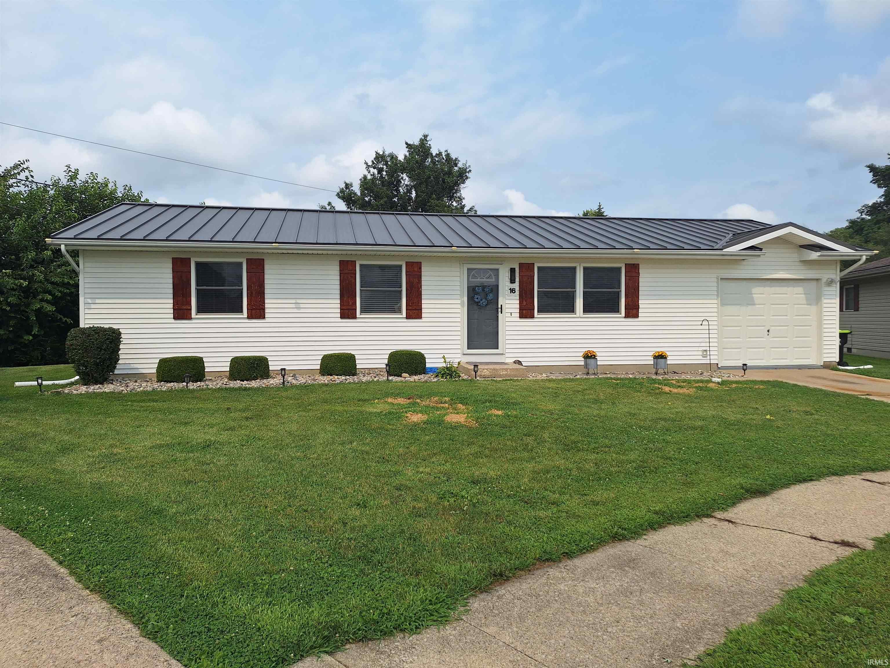 16 Topaz Drive Property Photo 1